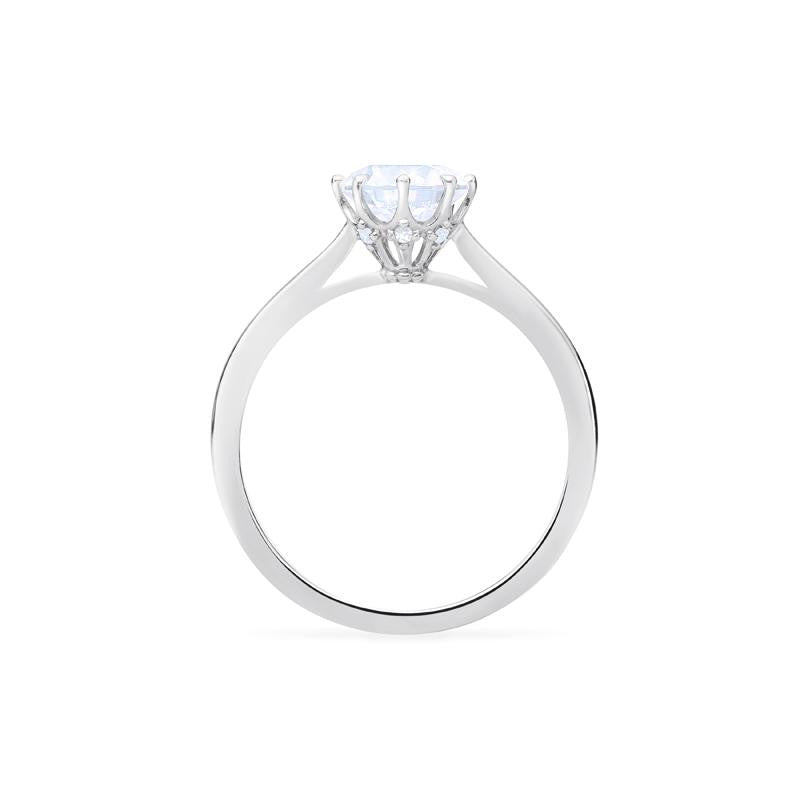 [Victoria] Classic Crown Solitaire Engagement Ring in Diamond / Moissanite