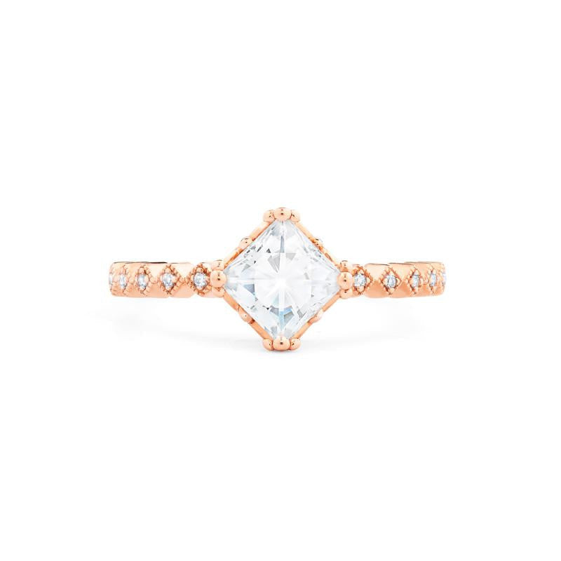 [Astoria] Fleur De Lis Square Princess Cut Engagement Ring in Diamond / Moissanite