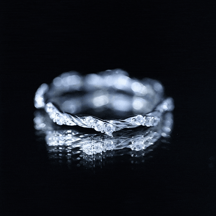 Lab Grown Twisted Diamond Stackable Ring