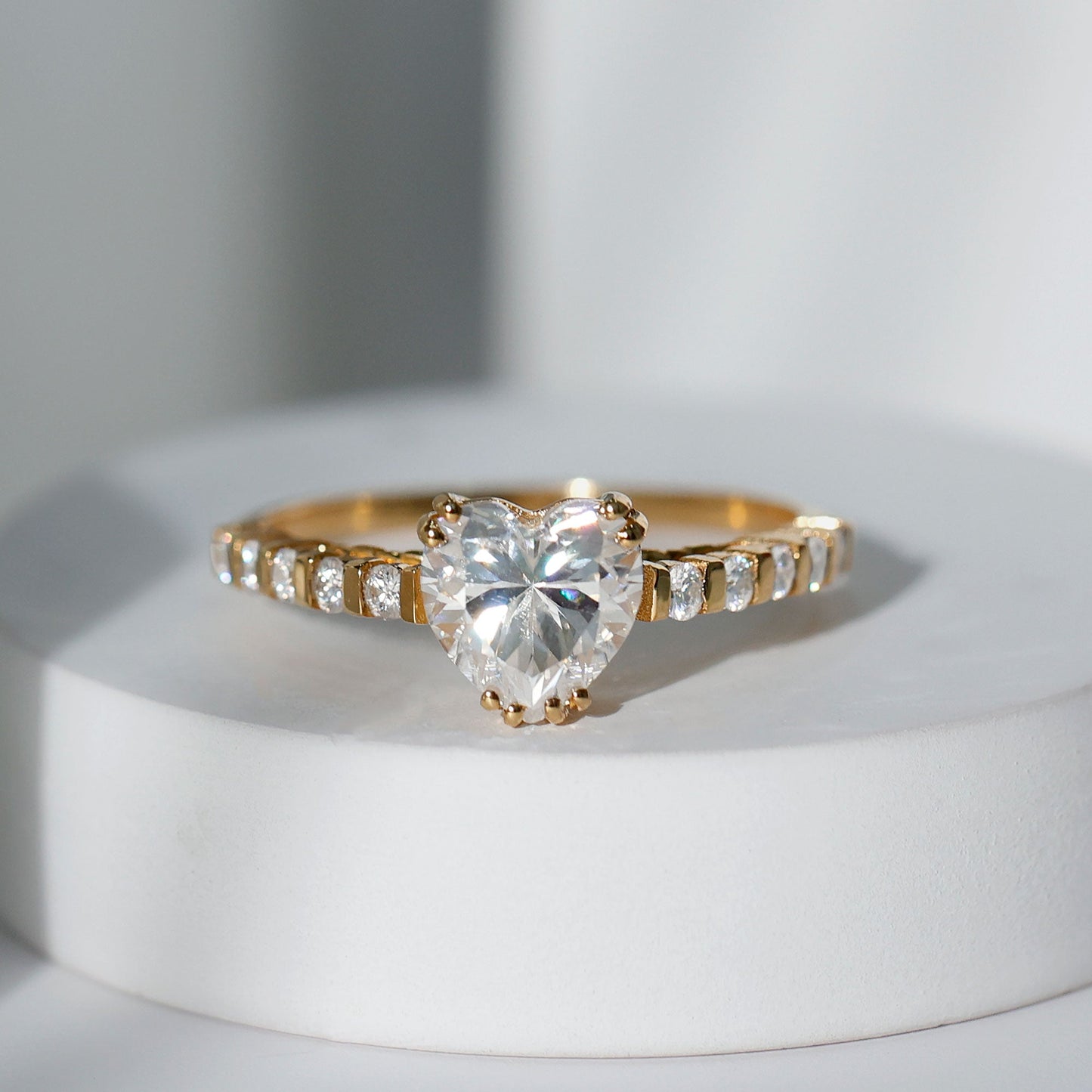 IGI Certified Lab Grown Diamond Heart Engagement Ring 2 Carat