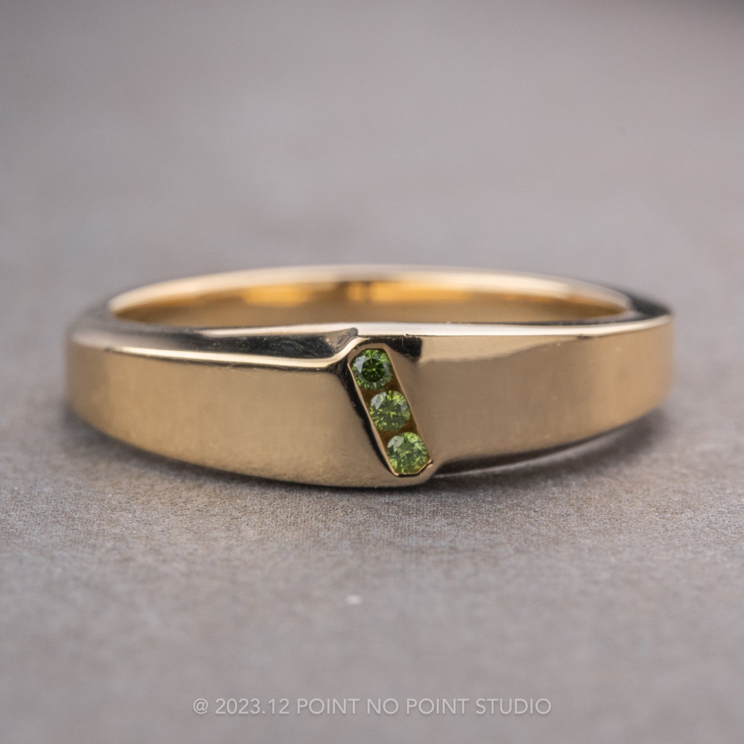 Green Diamond Mens Waved Signet Ring