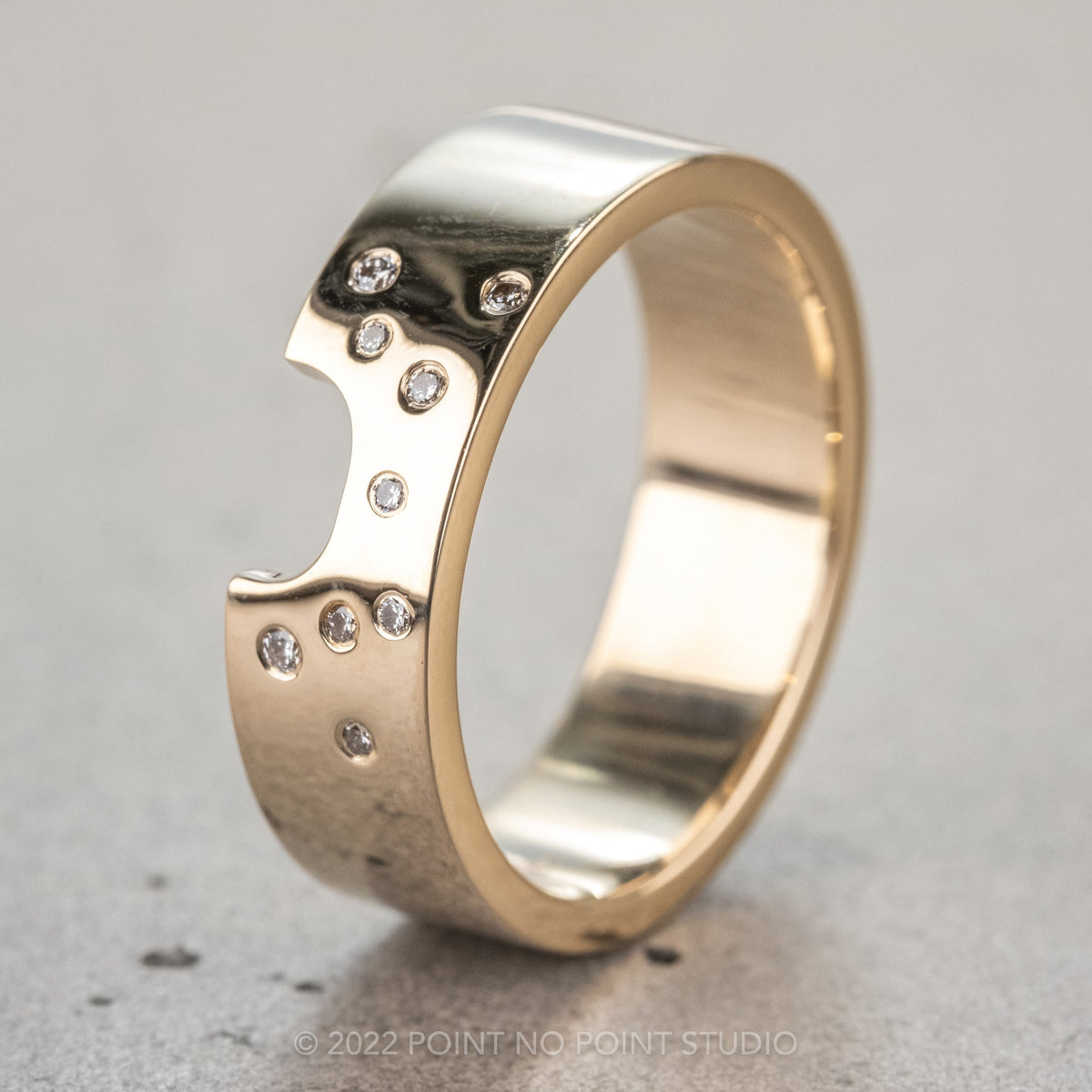 Ellipse Wedding Ring, 9 Diamond, 6mm Polished
