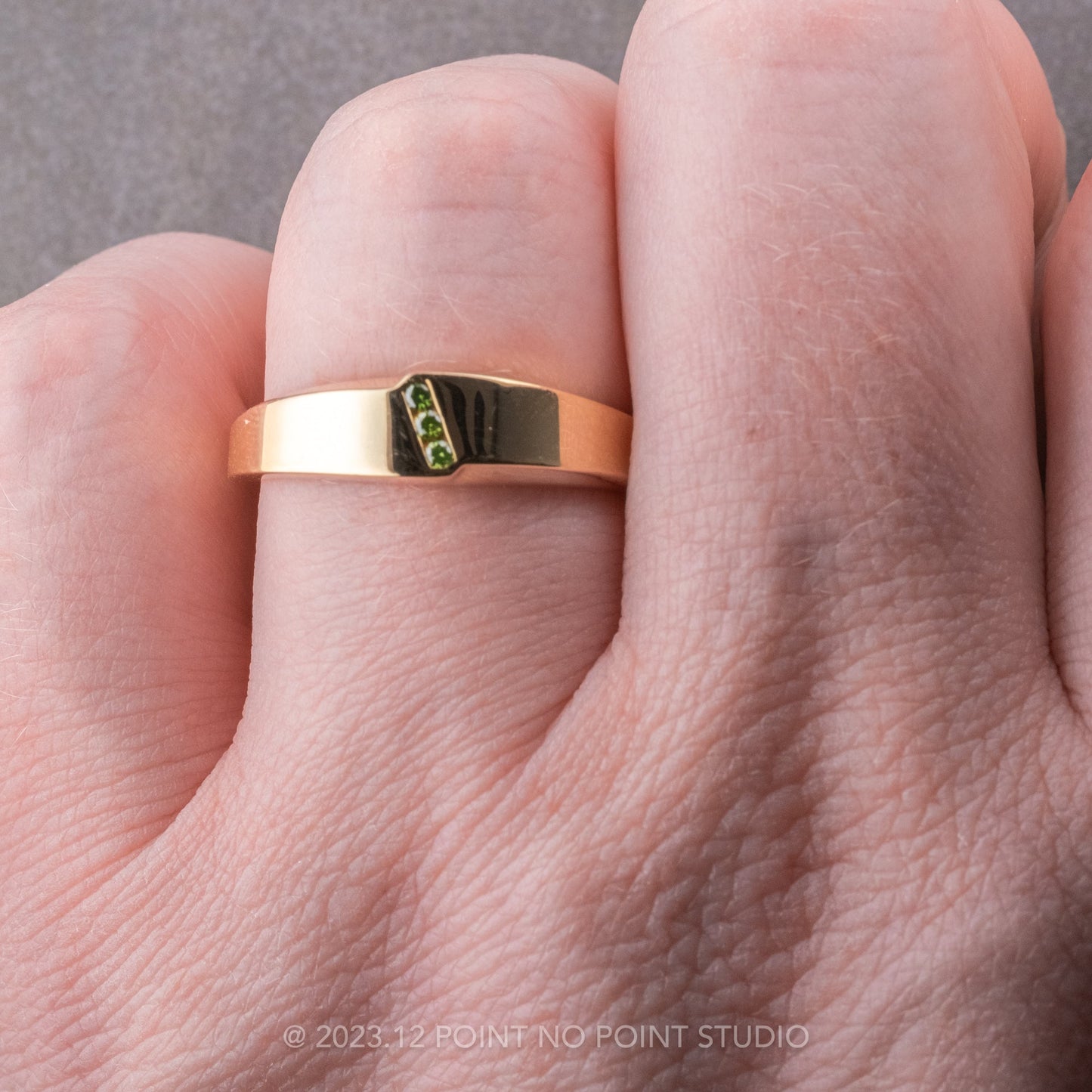 Green Diamond Mens Waved Signet Ring