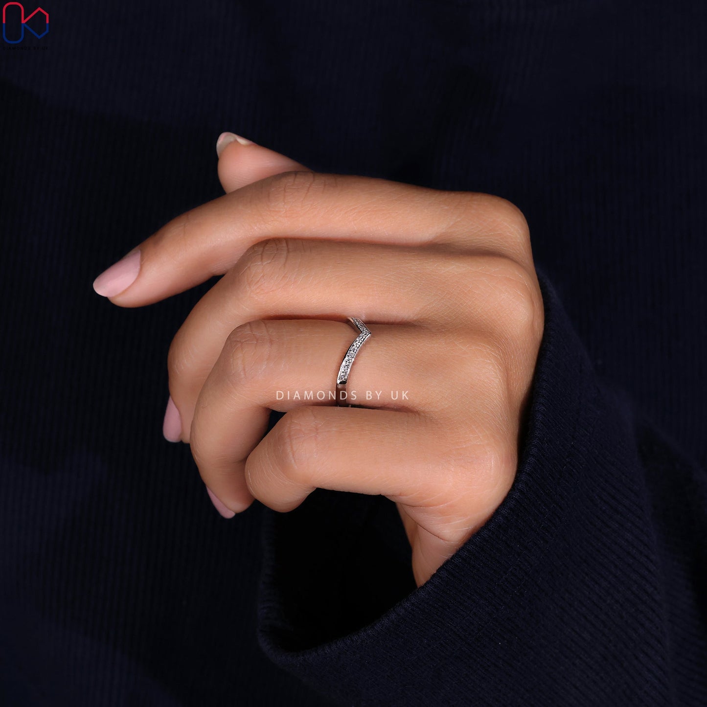 Chevron Wedding Band – Round Diamonds