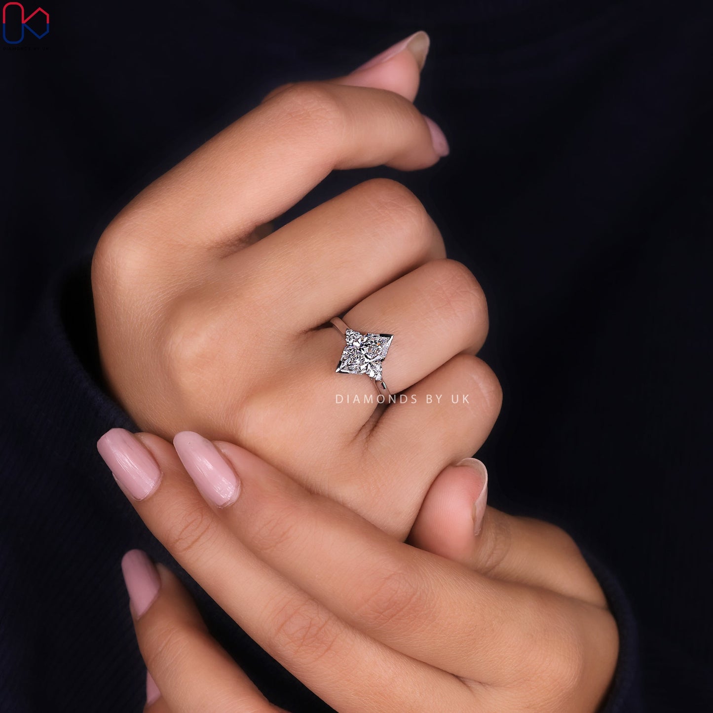Dutch Marquise Engagement Ring With Muse Setting
