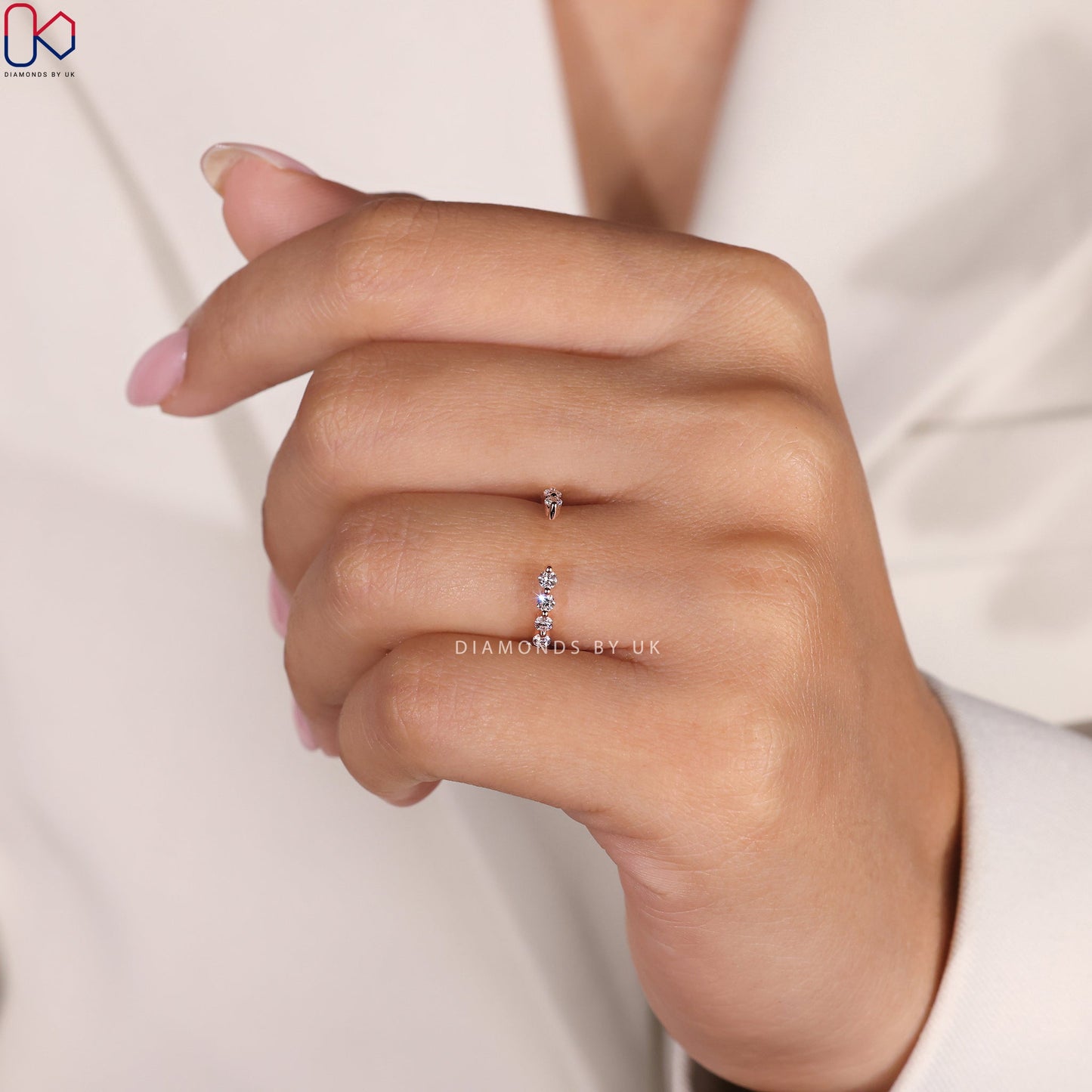 Round Diamond Open Gap Wedding Band