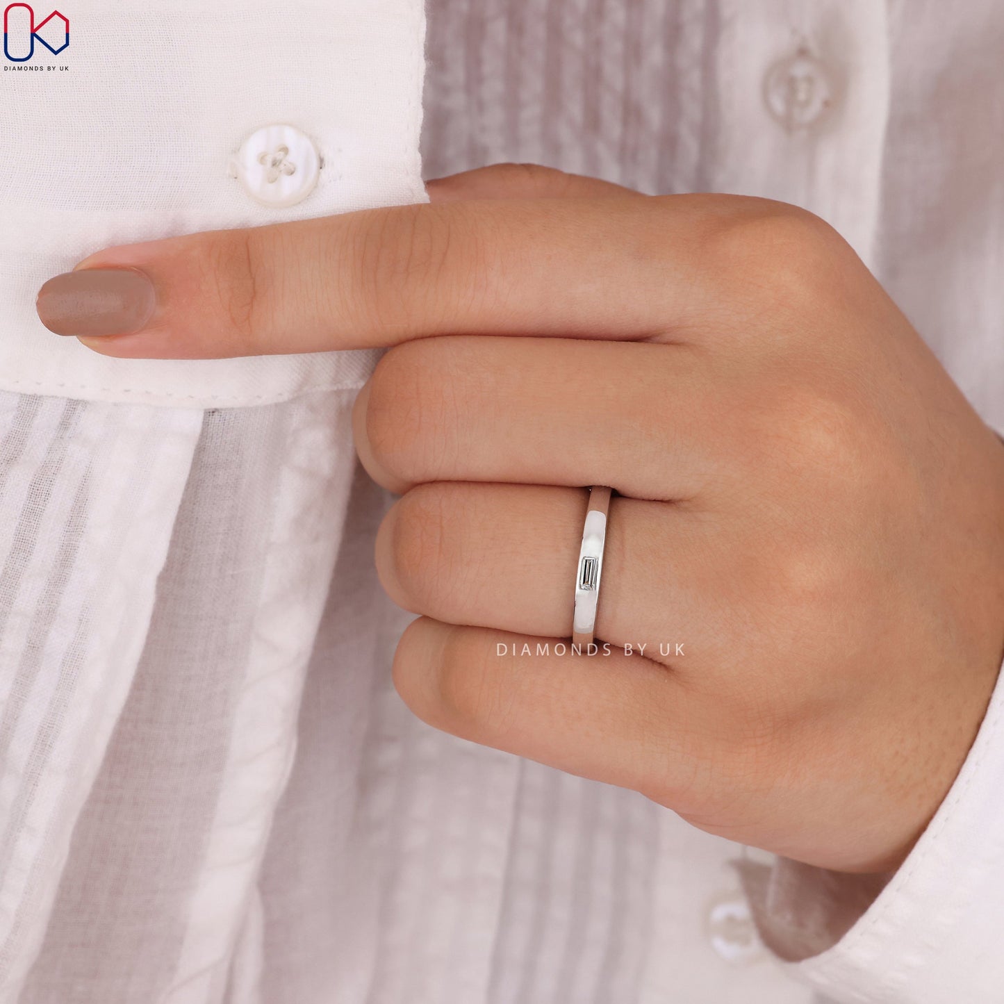 Flush Set Wedding Band – Baguette Diamond