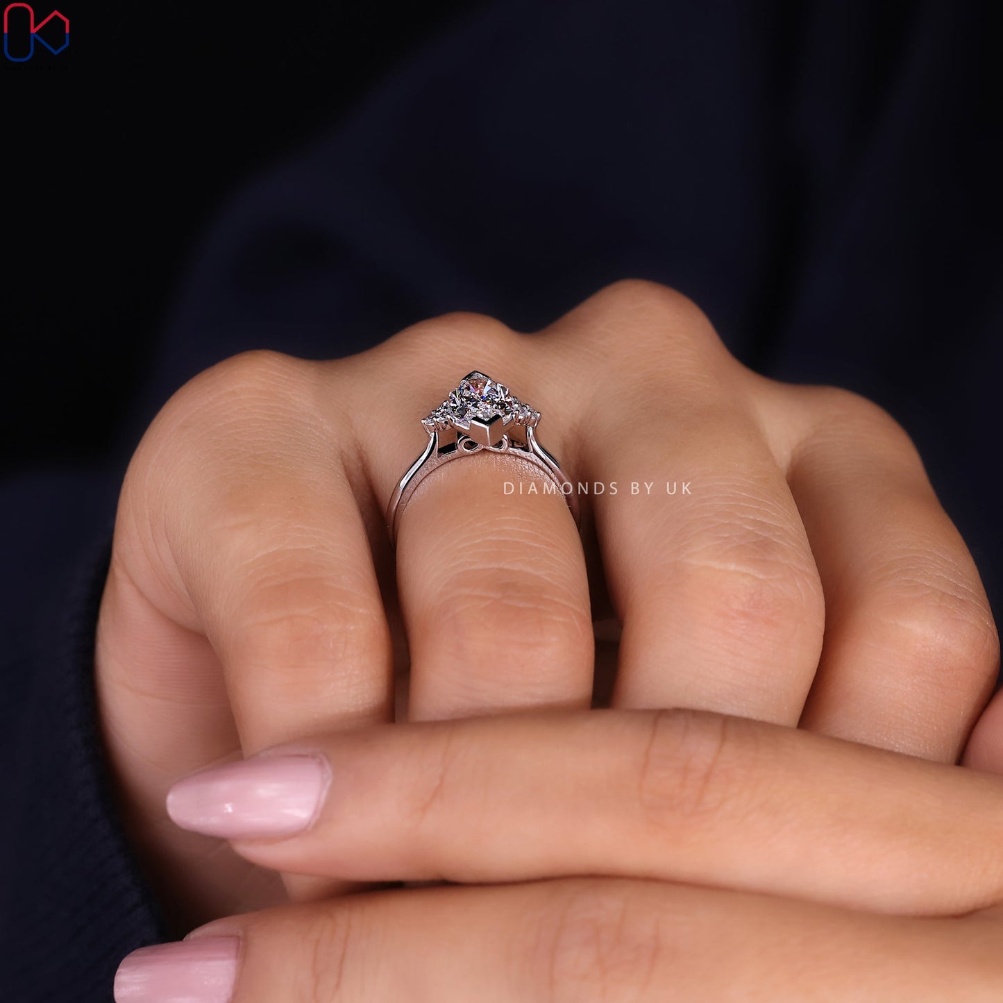 Dutch Marquise Engagement Ring With Muse Setting