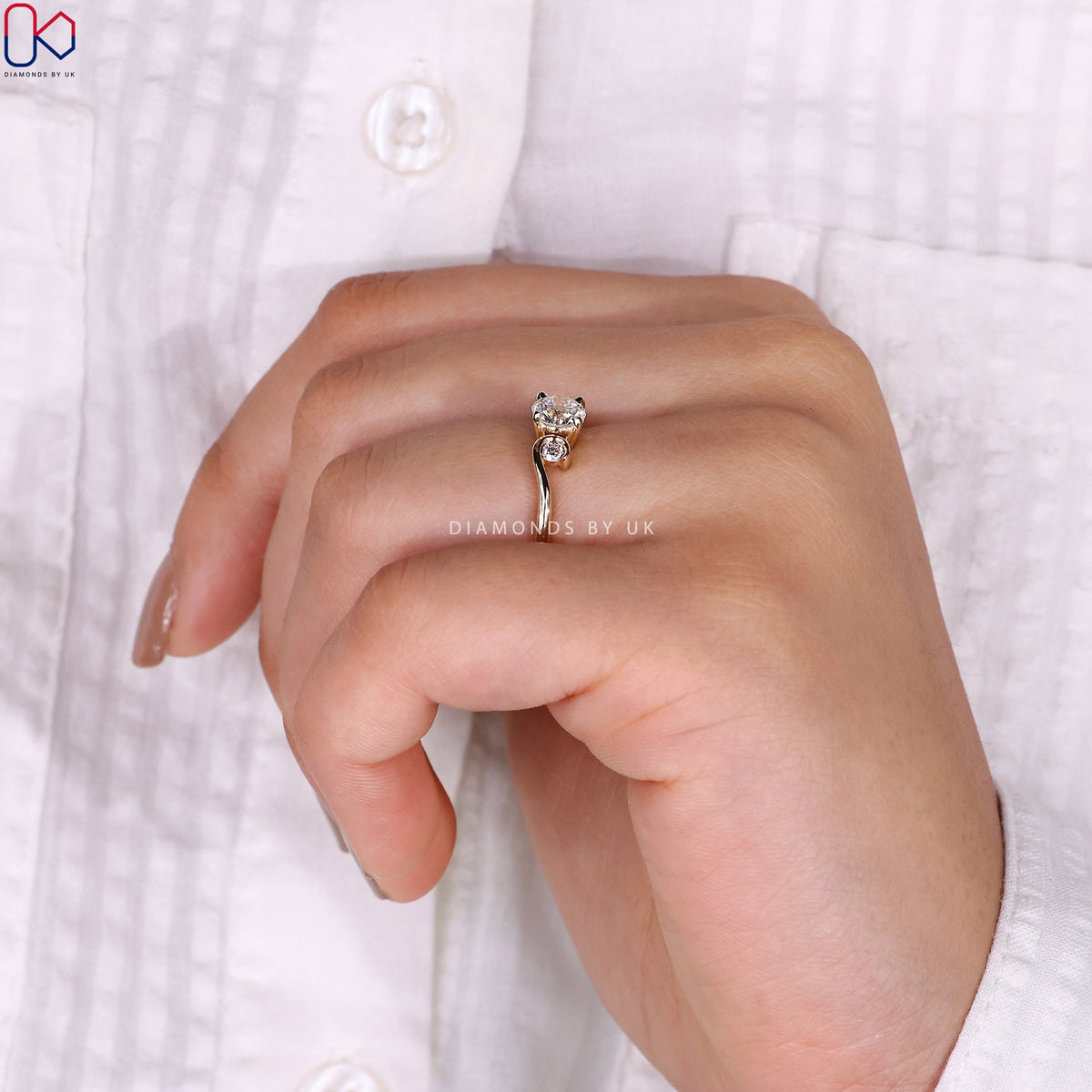 3 Diamond Engagement Ring - Round Diamond