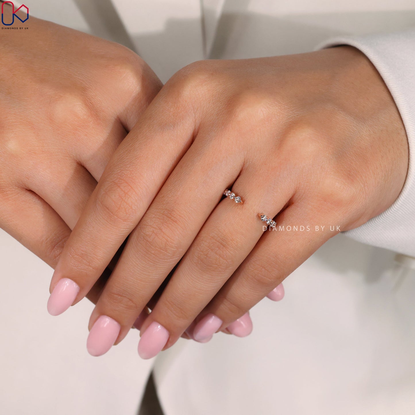 Round Diamond Open Gap Wedding Band