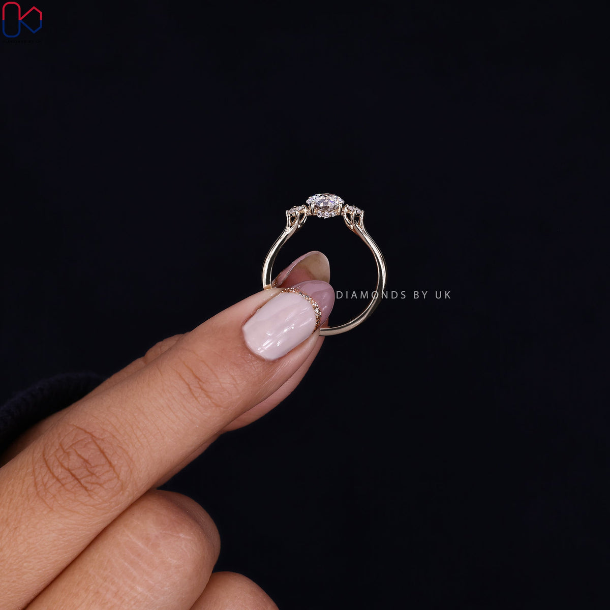 Round Cut Diamond 3 Stone Engagement Ring