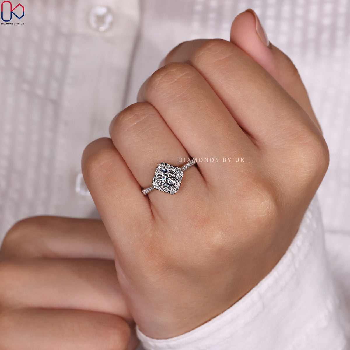 Round Brilliant Cut Diamond Ring - Twisted Halo