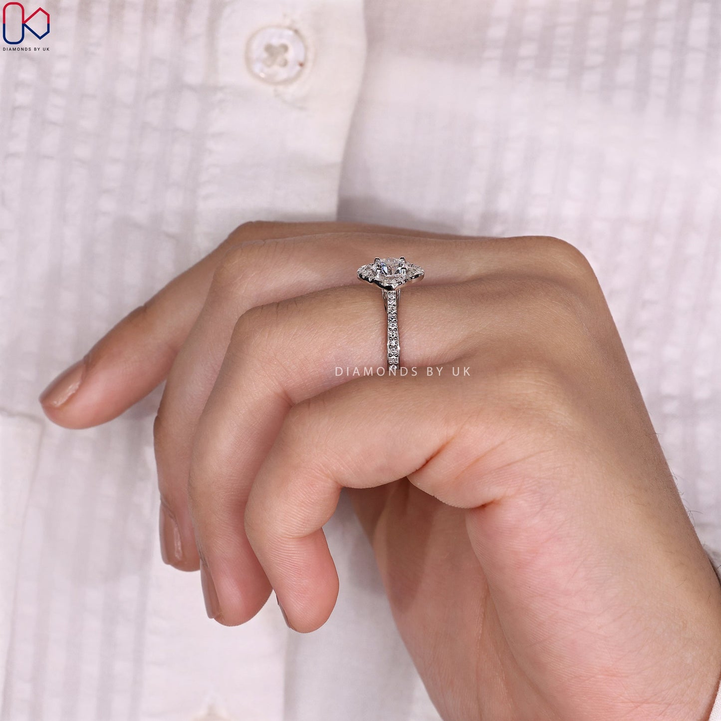 Round Brilliant Cut Diamond Ring - Twisted Halo