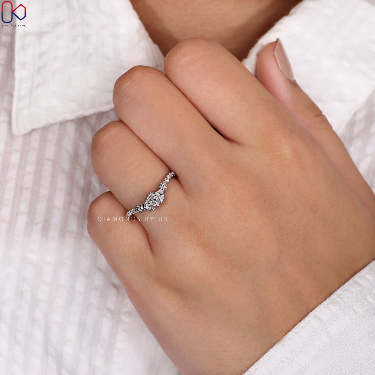 Claddagh Engagement Ring - Round Diamond