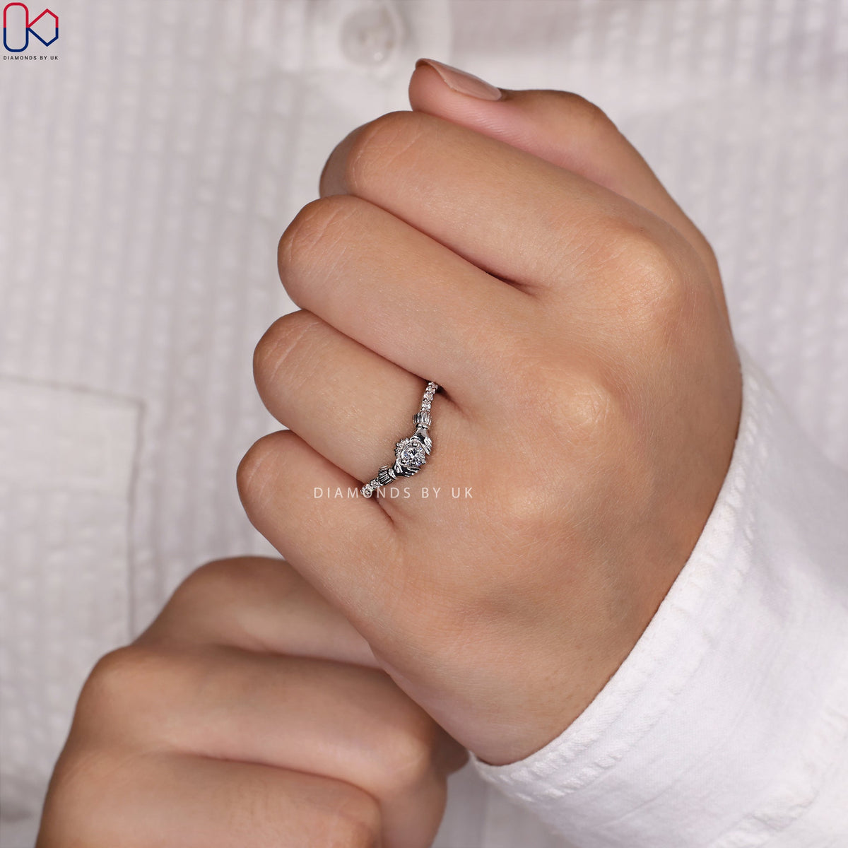 Claddagh Engagement Ring - Round Diamond