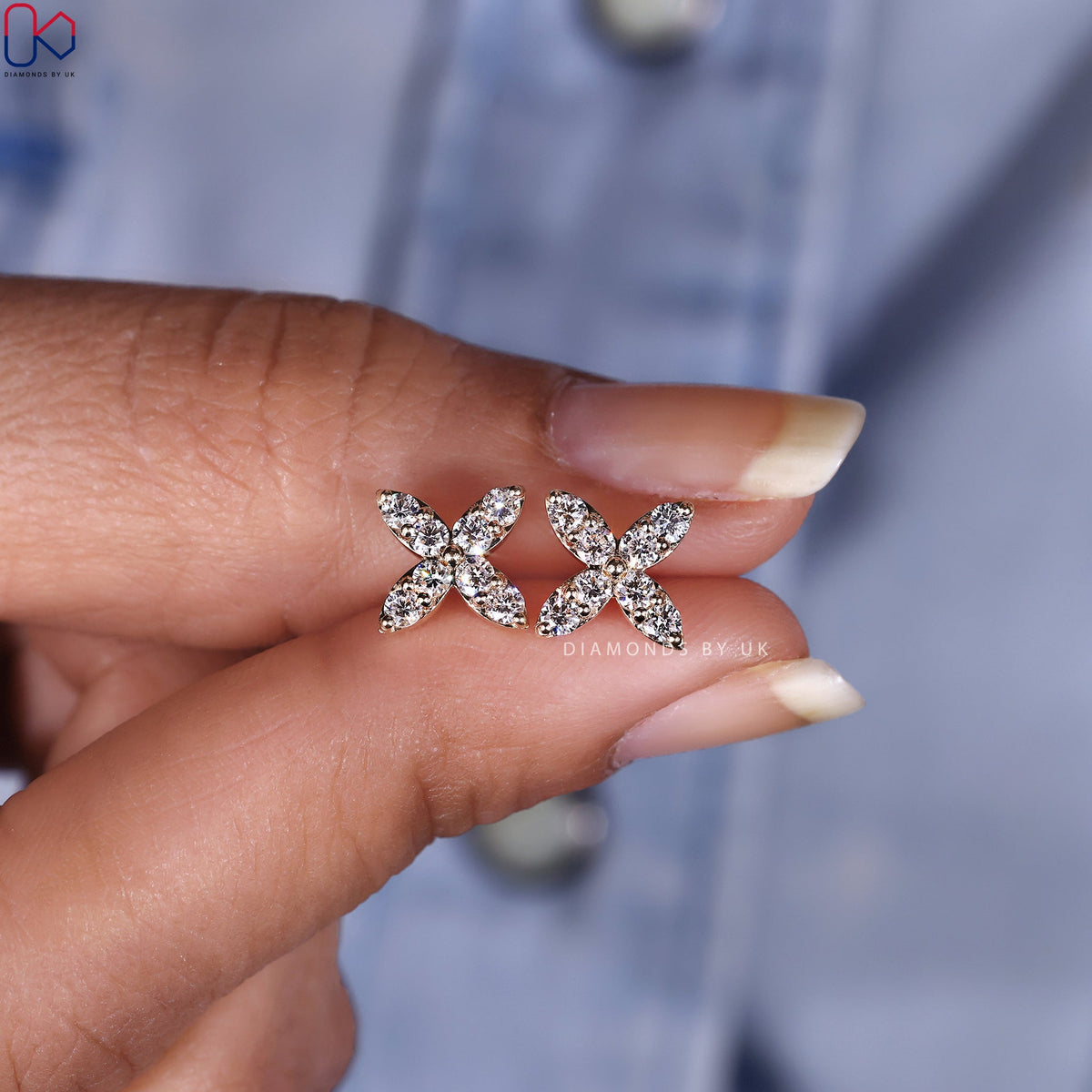 Flower Stud Earrings - Round Diamond