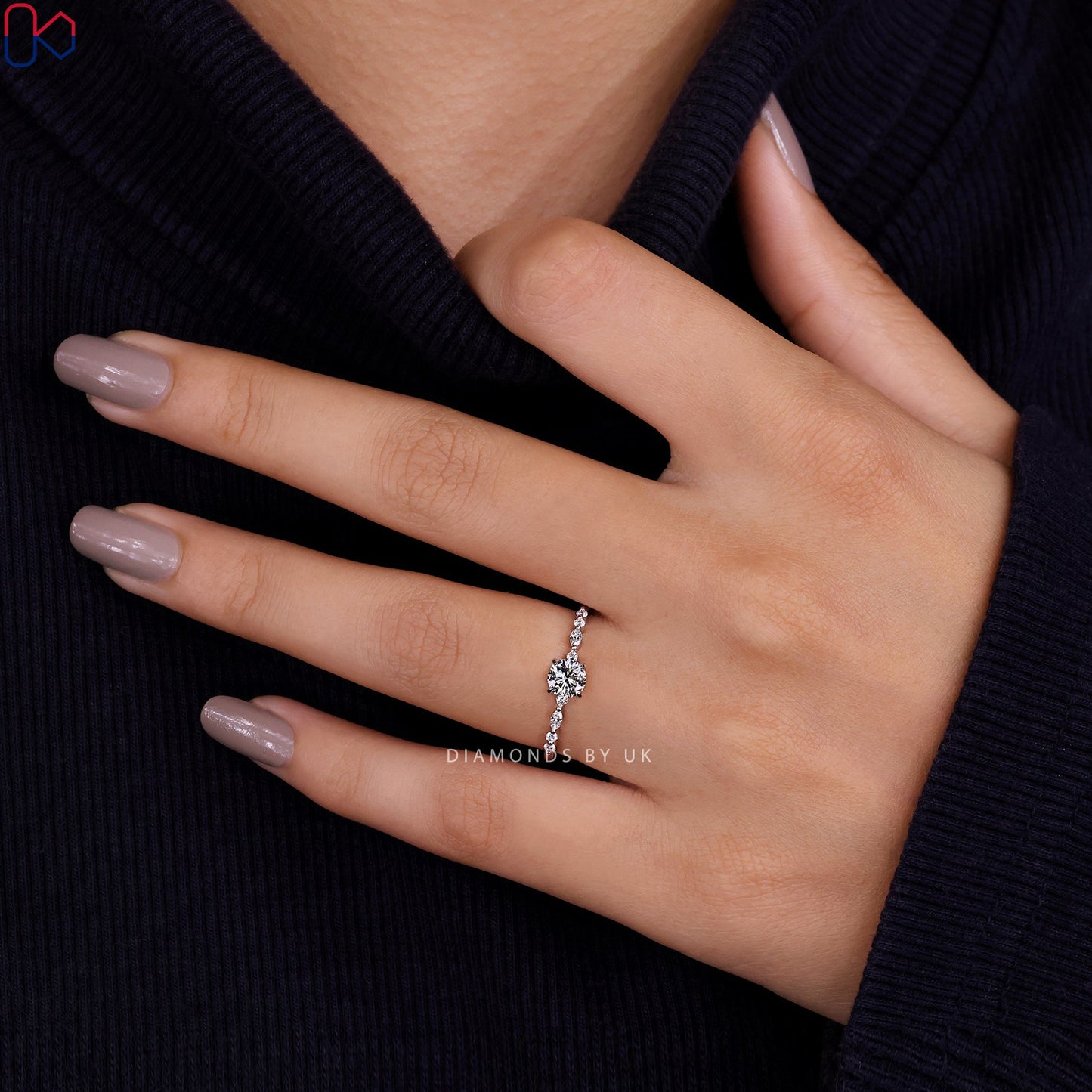 White Gold Engagement Ring - Round Diamond