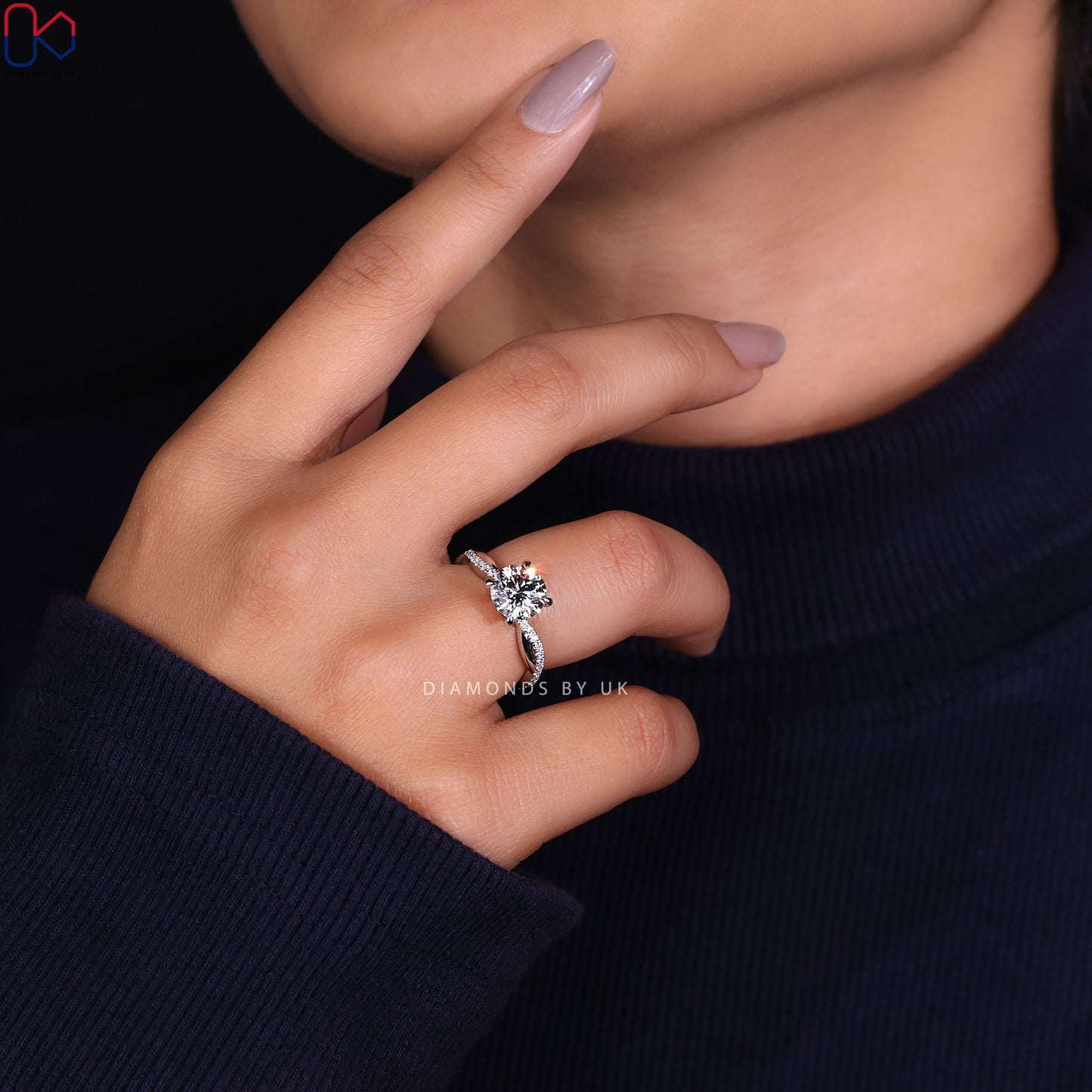 Round Diamond Ring - Twisted Pave Band
