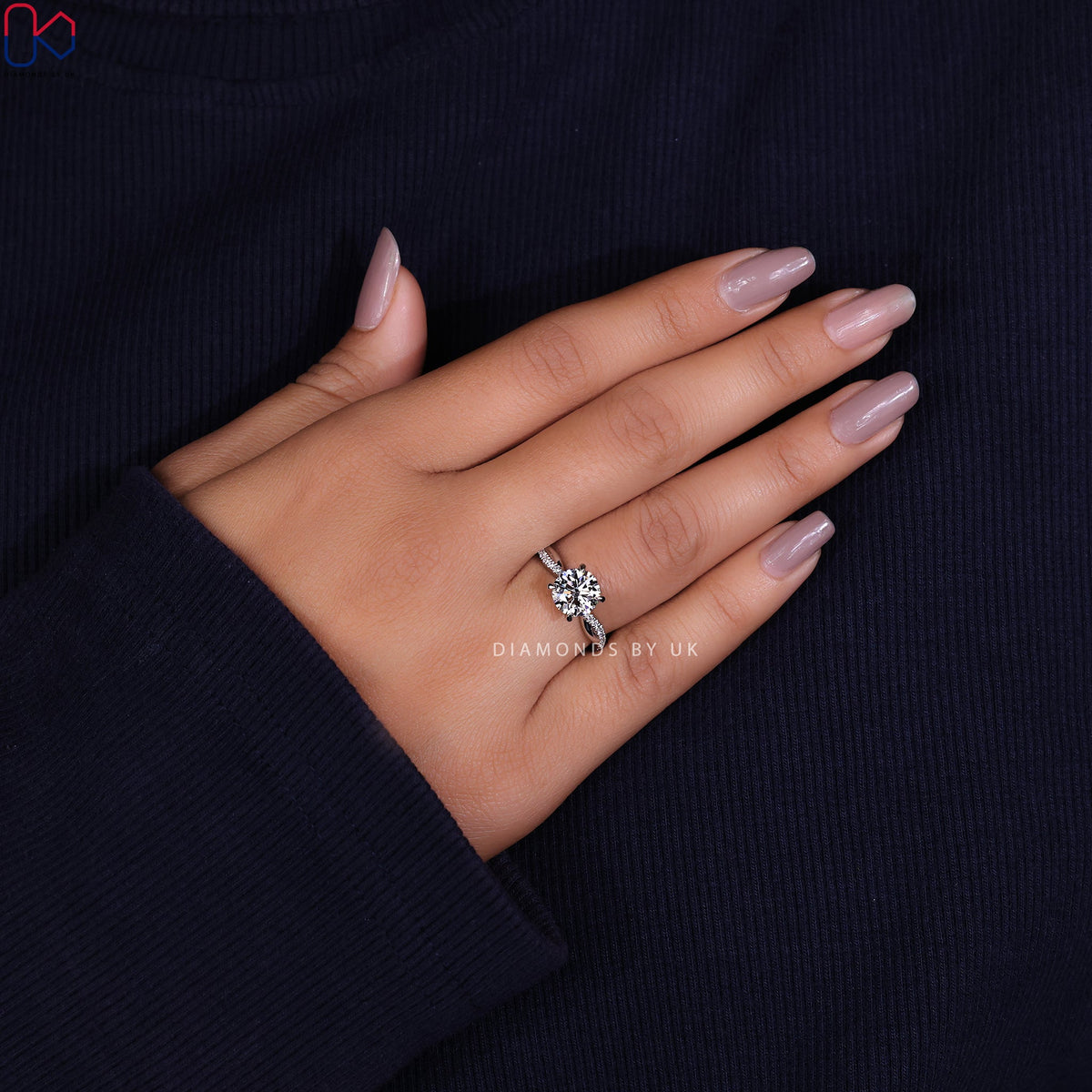 Round Diamond Ring - Twisted Pave Band