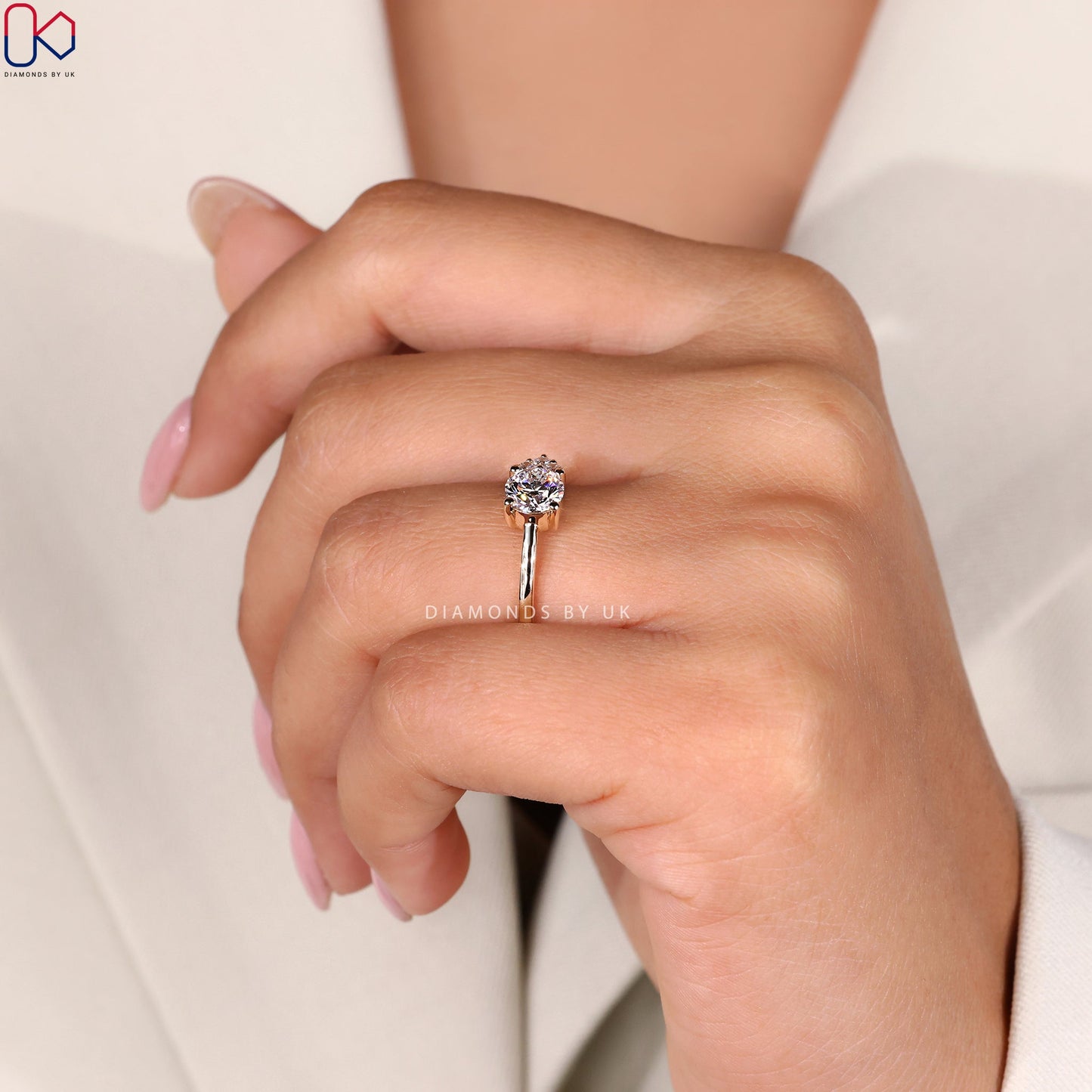 Yellow Gold Engagement Ring - Round Diamond