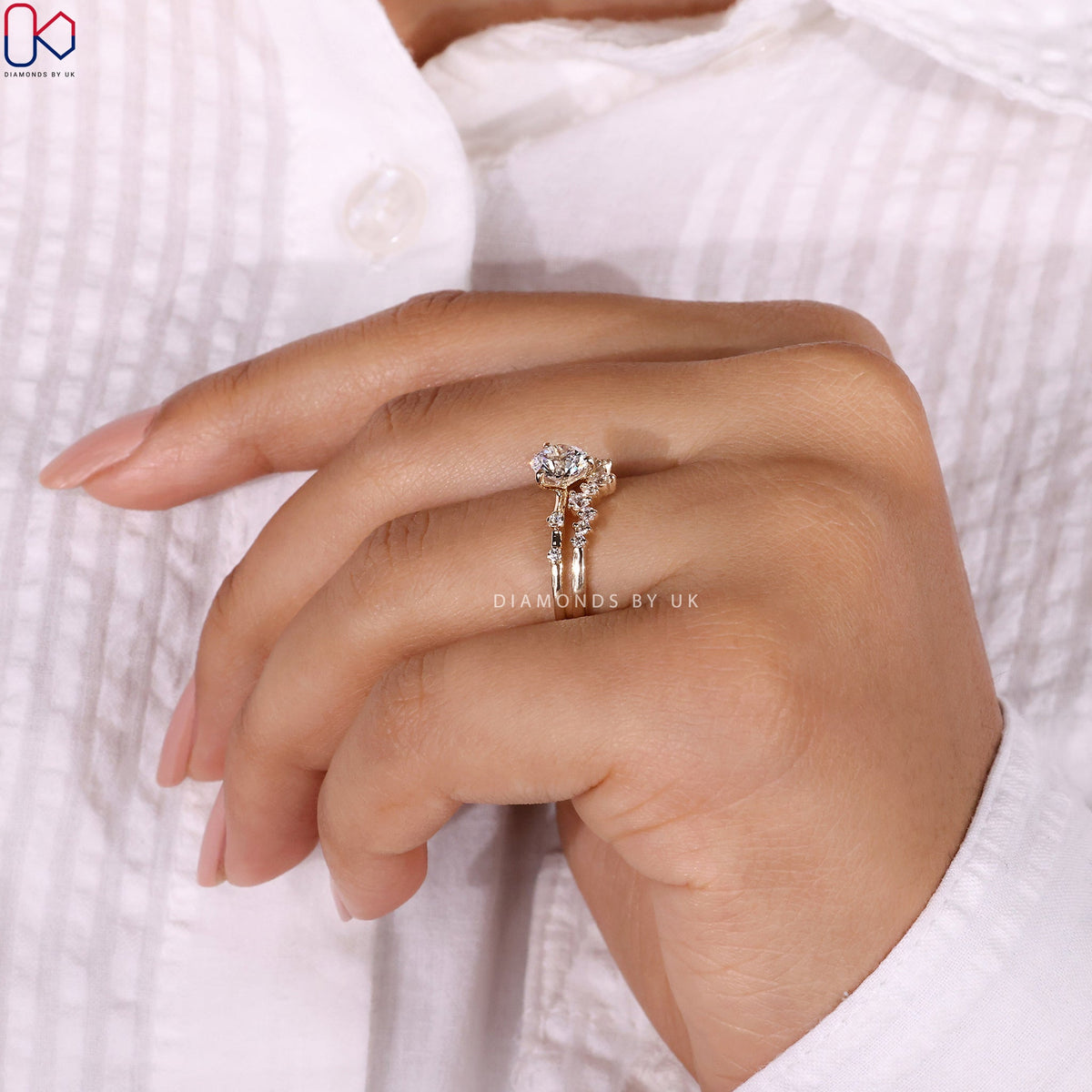 Round Diamond Ring With Curved Wedding Band