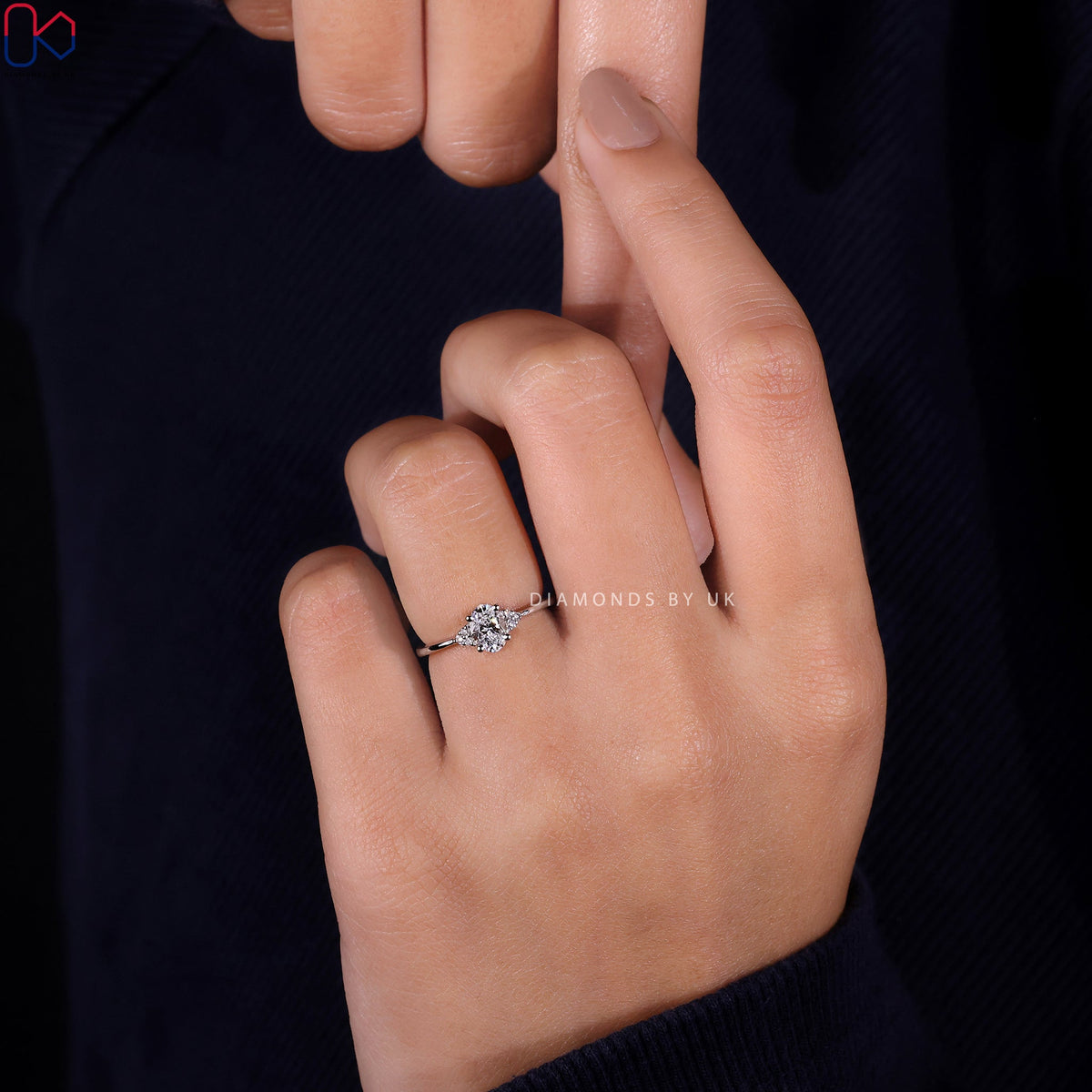 Oval Cut Diamond Ring - Muse Setting