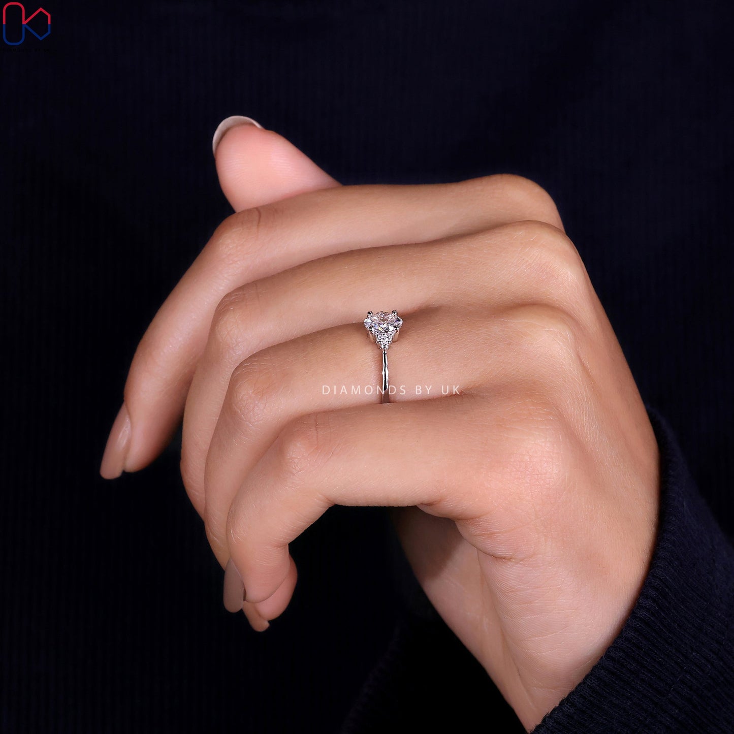 Oval Cut Diamond Ring - Muse Setting