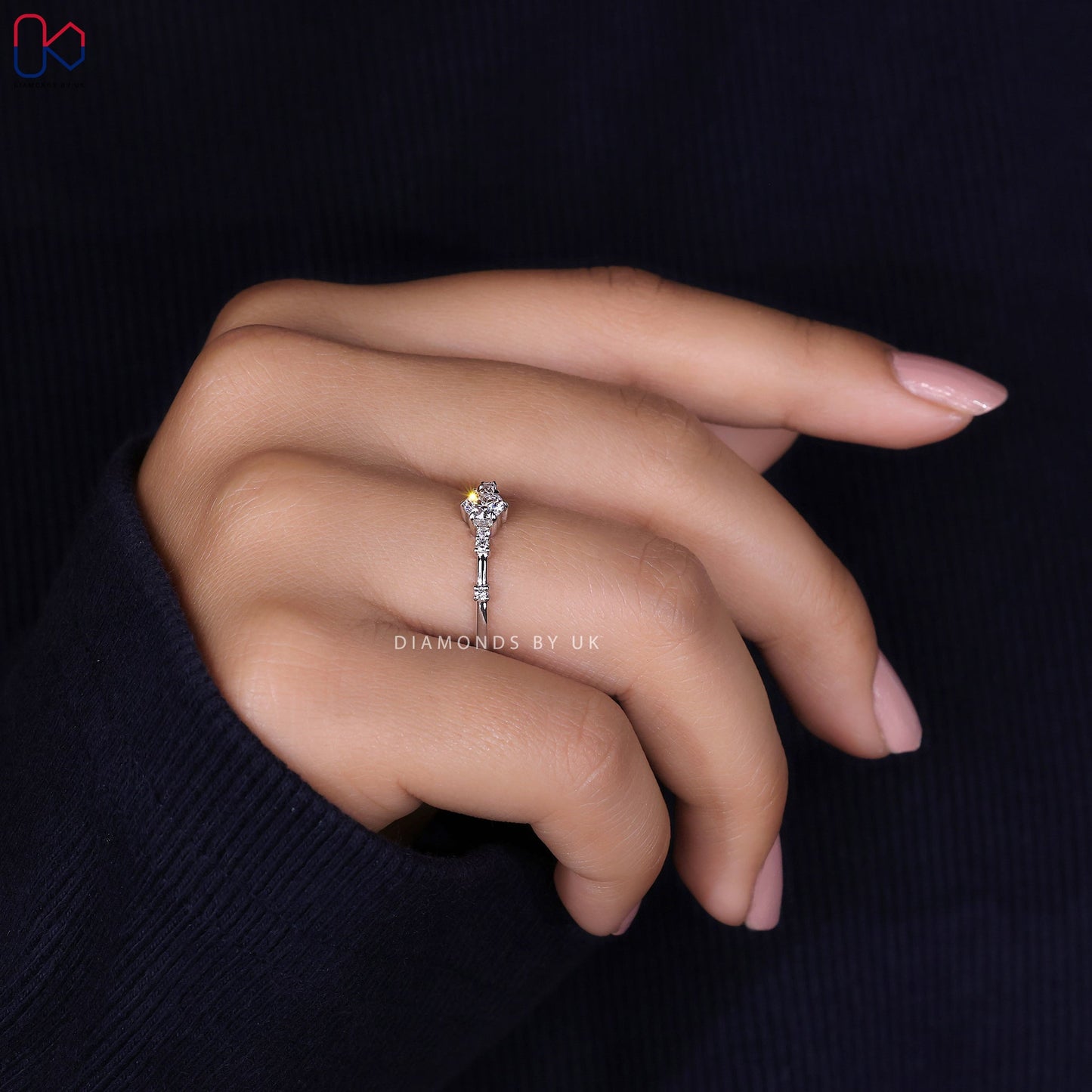 Round Diamond Engagement Ring – Muse Setting