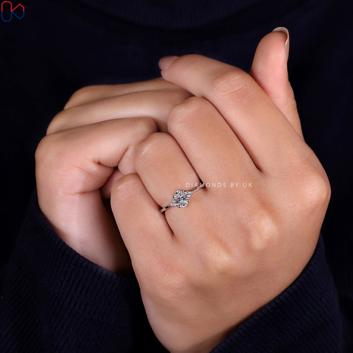 Oval Cut Diamond Ring - Muse Setting