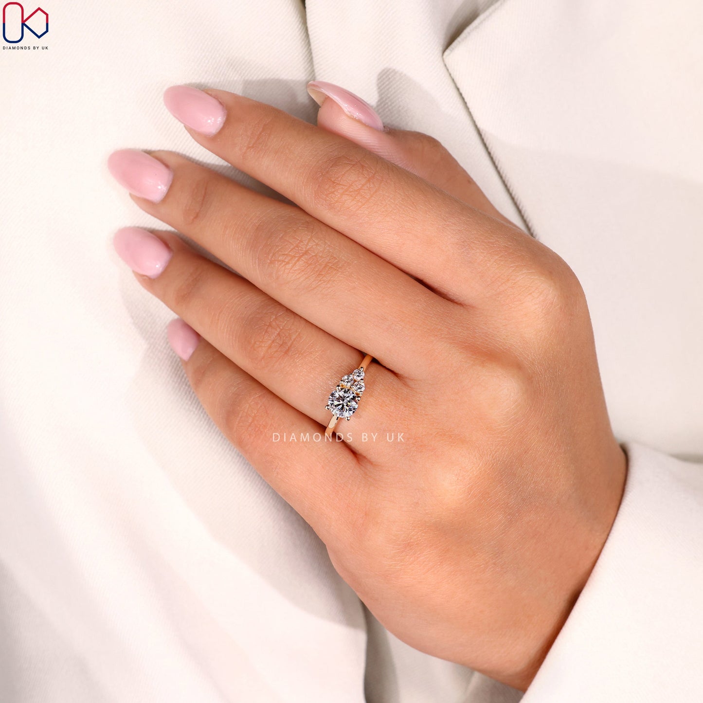 Yellow Gold Engagement Ring - Round Diamond