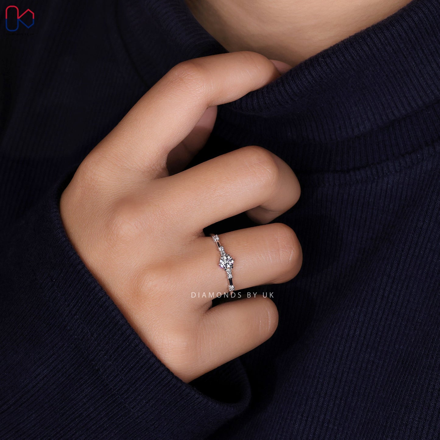 Round Diamond Engagement Ring – Muse Setting