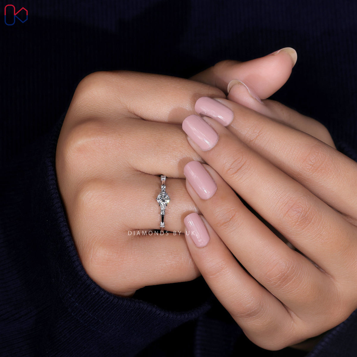 Round Diamond Engagement Ring – Muse Setting