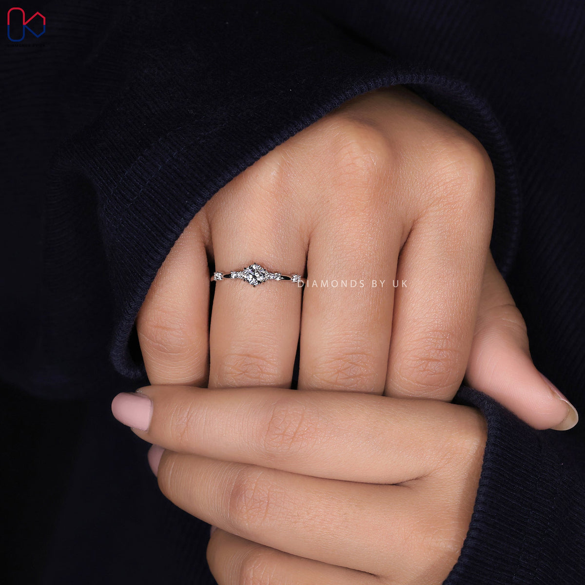 Round Diamond Engagement Ring – Muse Setting