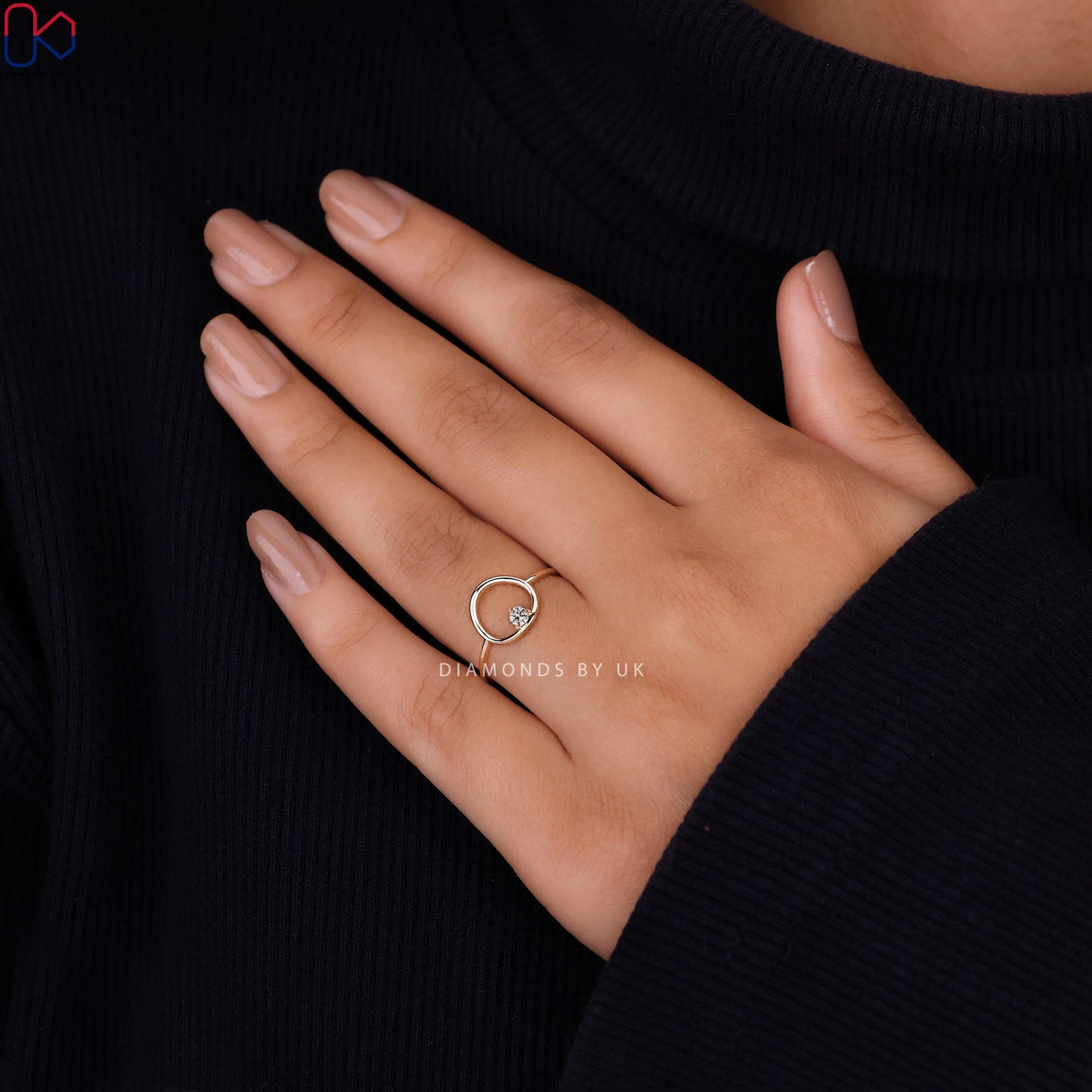 Round Diamond Open Circle Ring