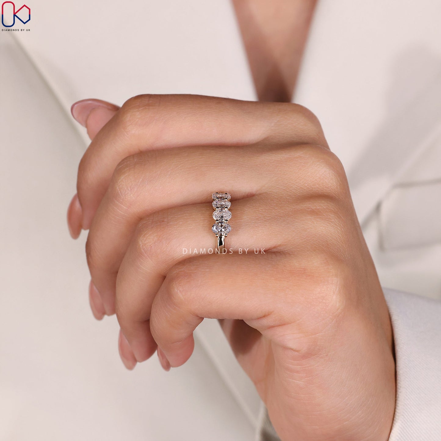 Oval Wedding Band – 5 Stone Diamond