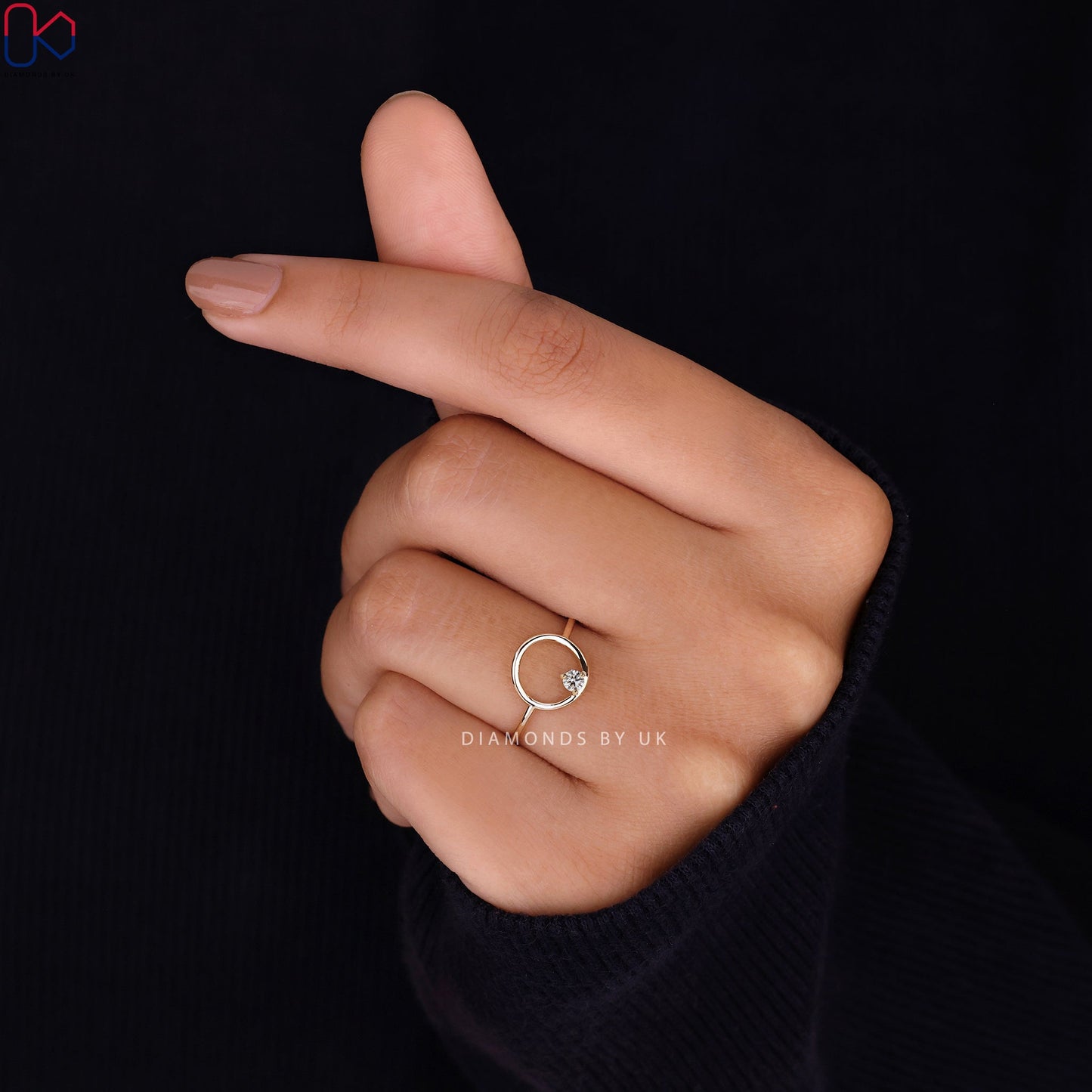 Round Diamond Open Circle Ring