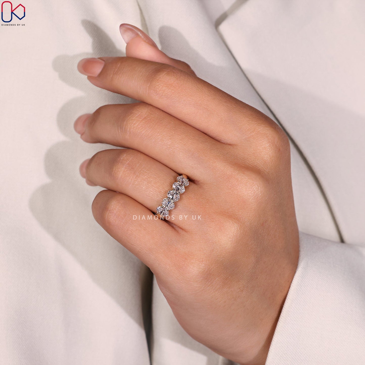 Oval Wedding Band – 5 Stone Diamond