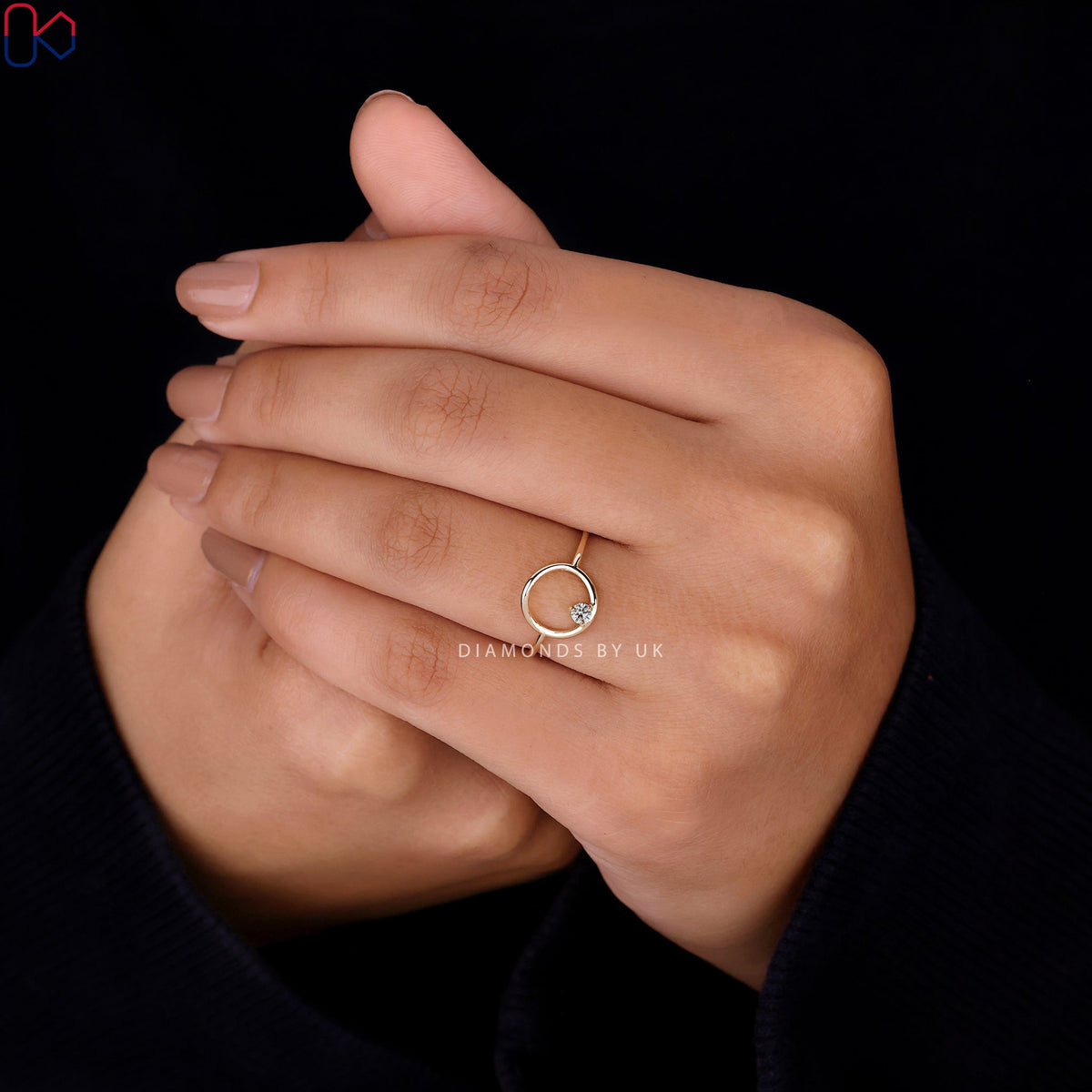 Round Diamond Open Circle Ring