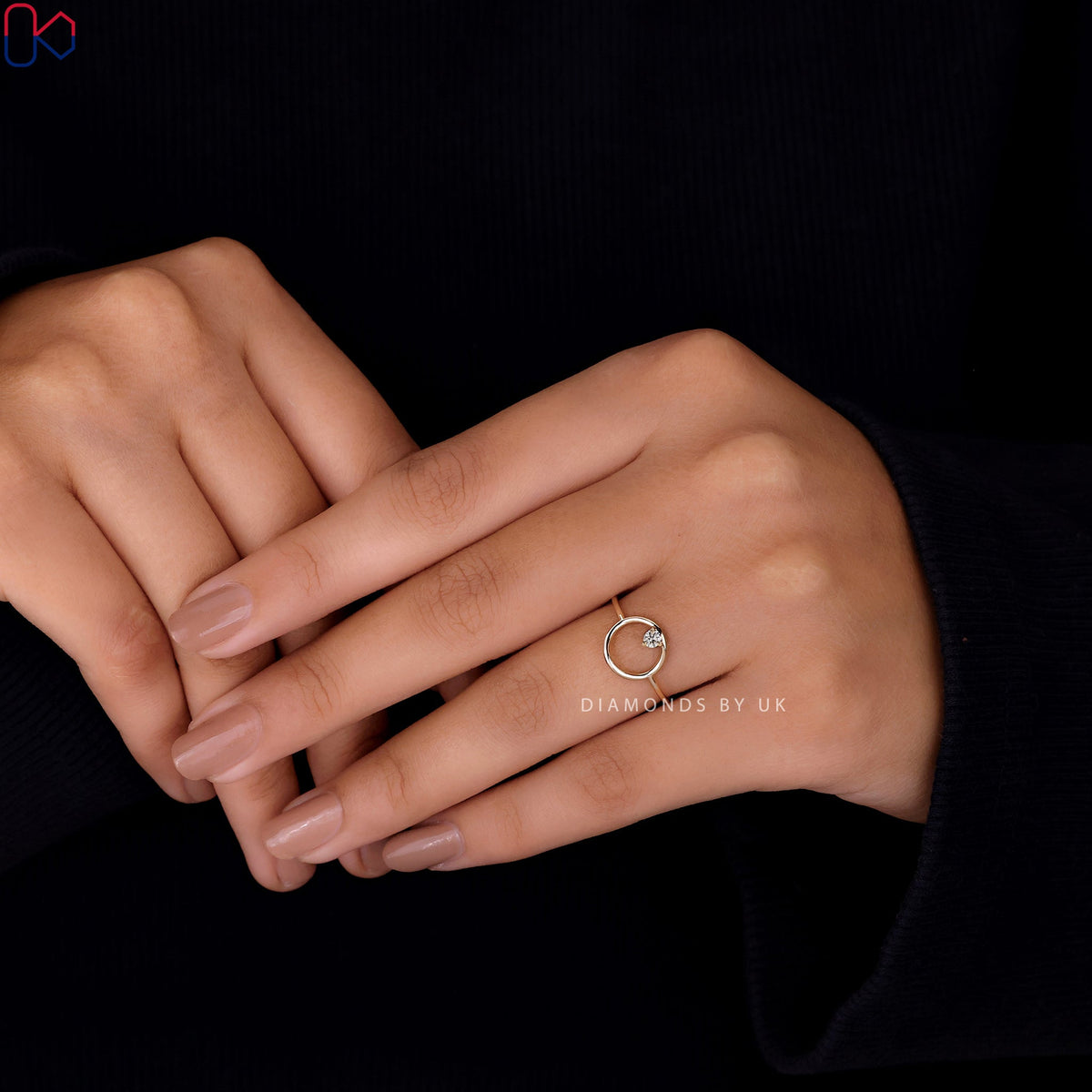 Round Diamond Open Circle Ring