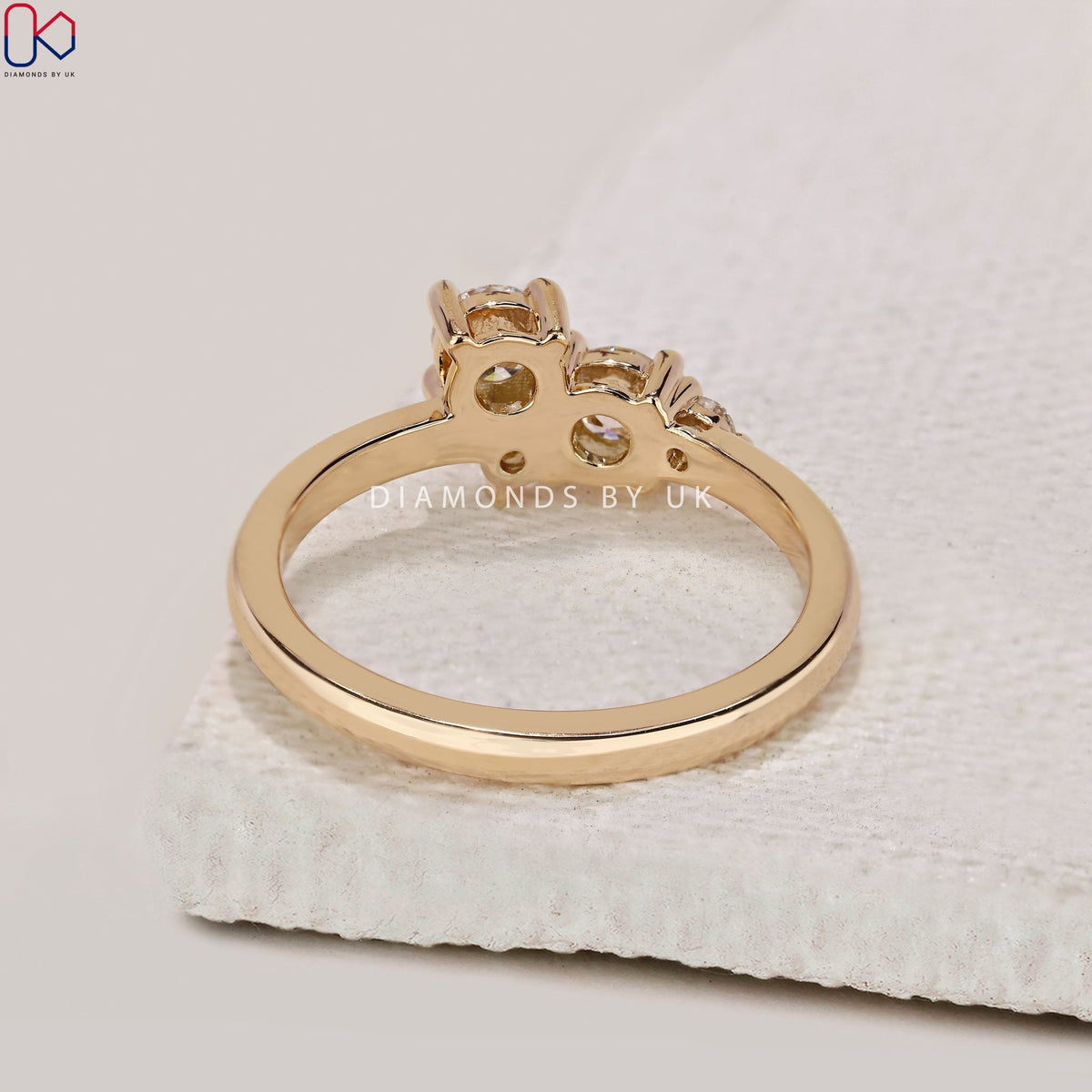 Round Diamond Gold Cluster Ring