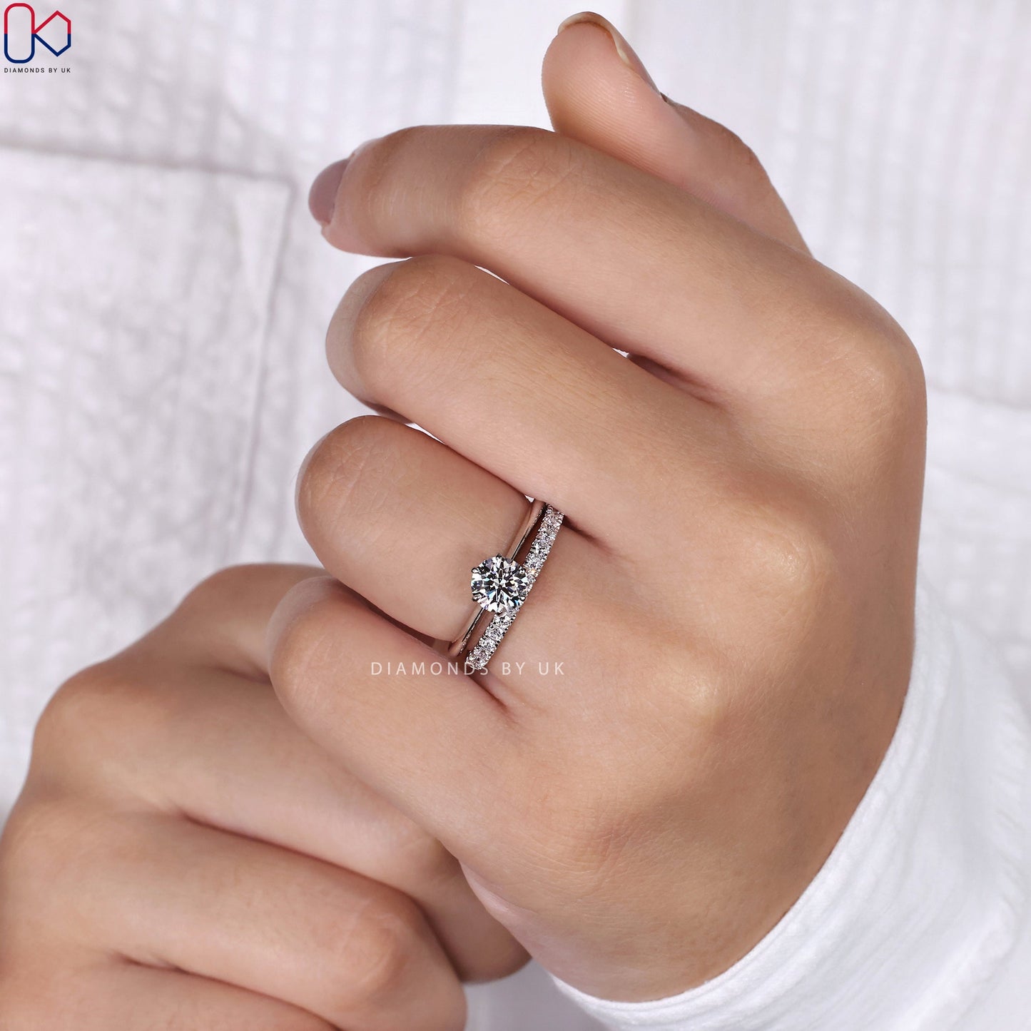 Round Engagement Ring Band With Diamonds