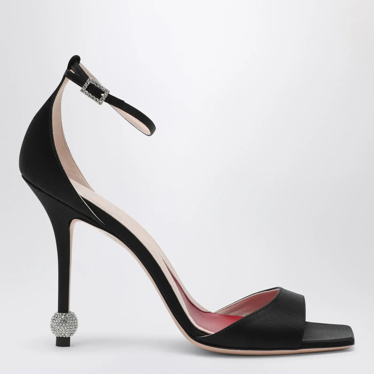 ROGER VIVIER - Black sandal with jewelled heel