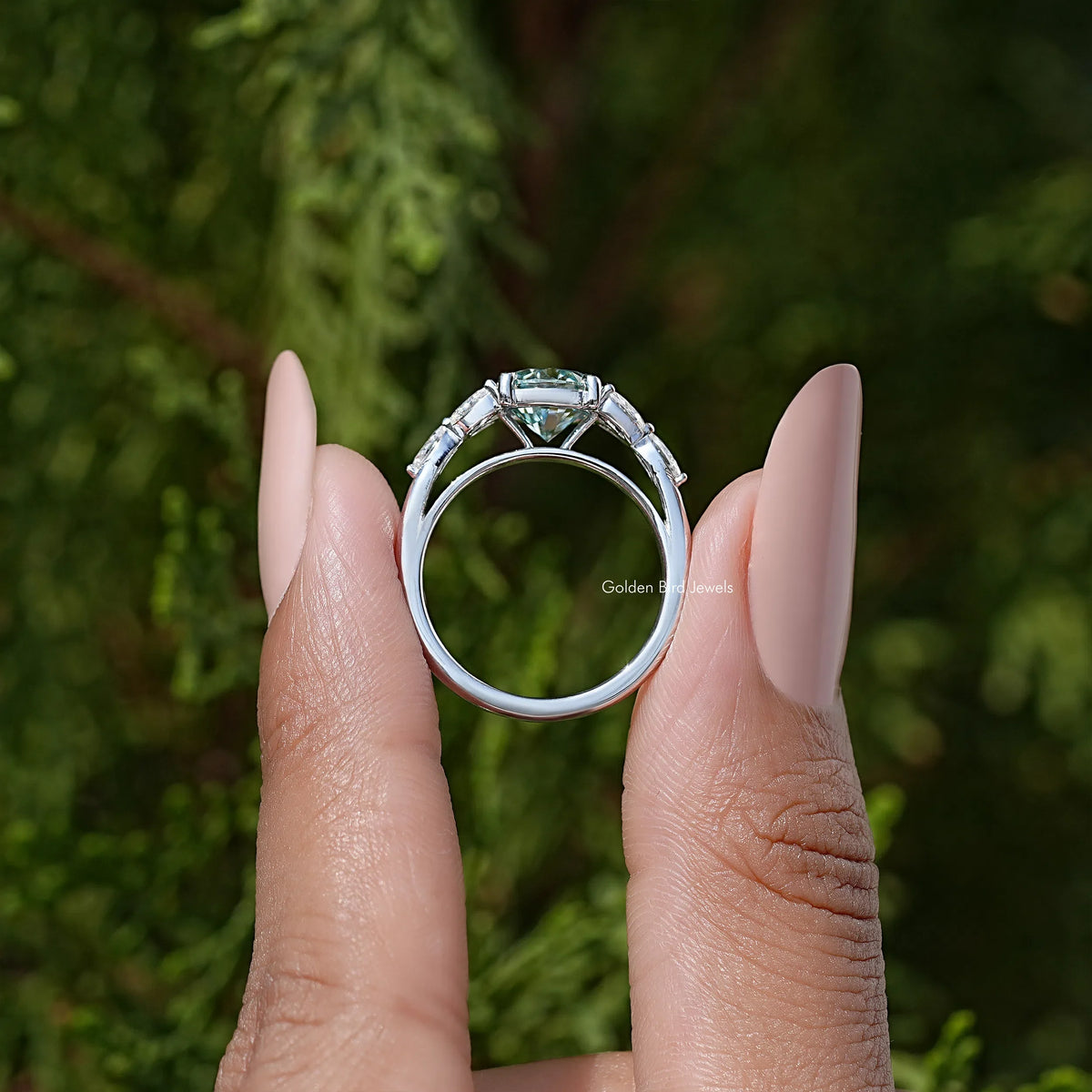 Round Cut Moissanite Engagement Ring