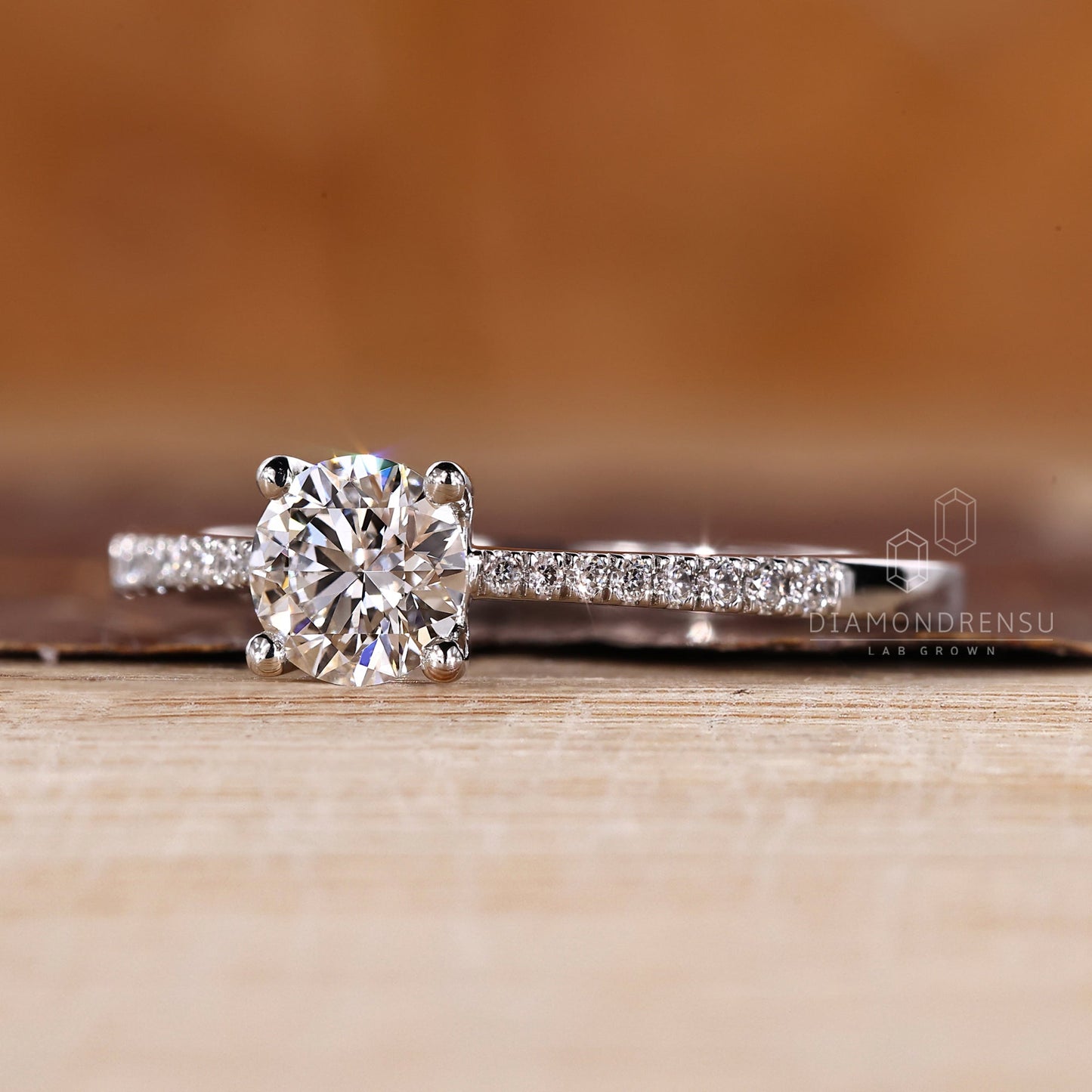 Round Diamond Ring with Round Cut Pave Band