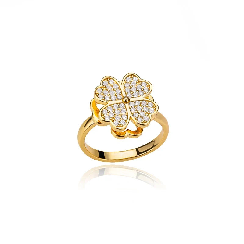 Pavé Clover Spinner Ring