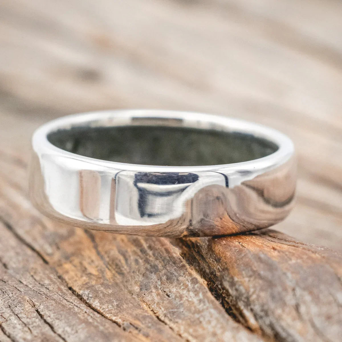 "Hyperion" - Crushed Moss Agate Lined Wedding Band - Silver (6mm) - Size 10 1/4