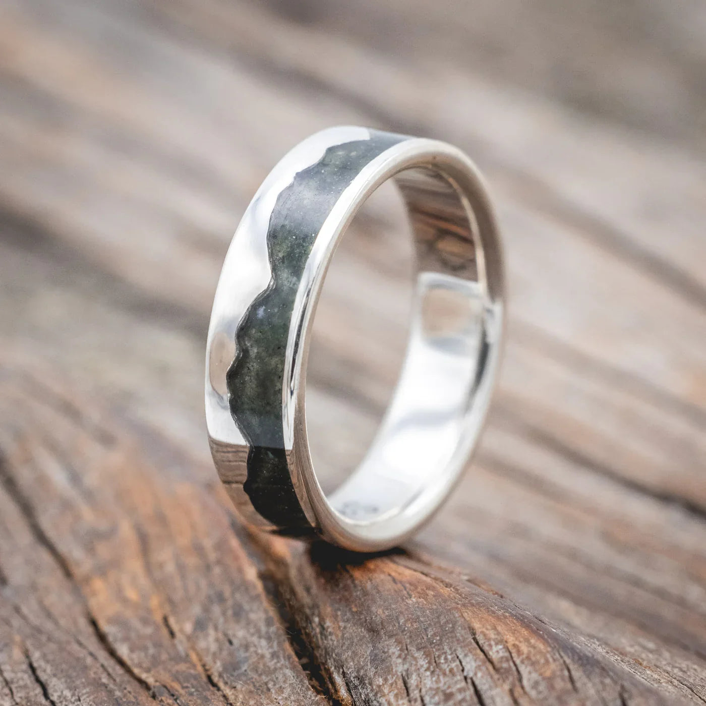 "Helios" - Crushed Moss Agate Mountain Range Wedding Band - Silver (6mm) - Size 9 1/4
