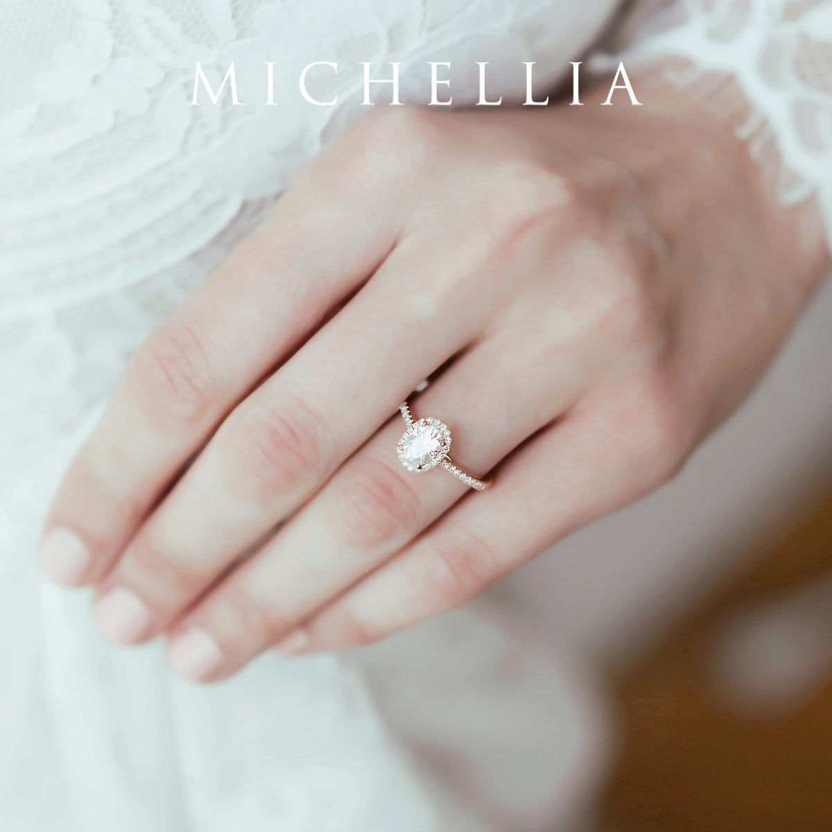 [Lenora] Petite Oval Halo Diamond Ring in Aquamarine