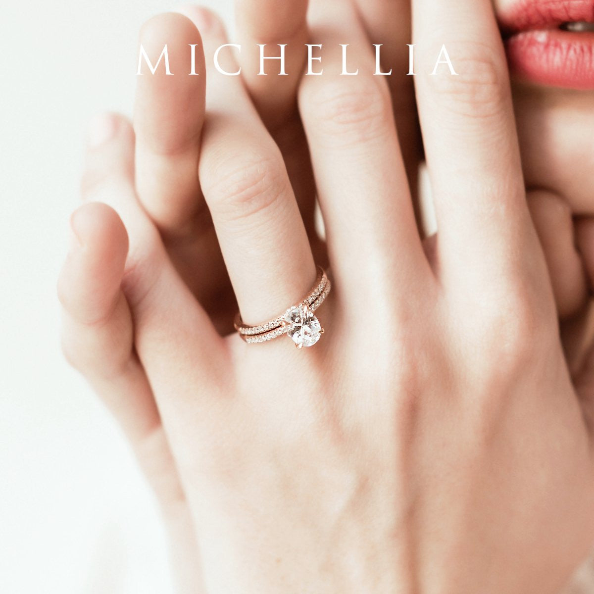 [Elaine] Modern Classic Oval Solitaire Ring in Lab Emerald