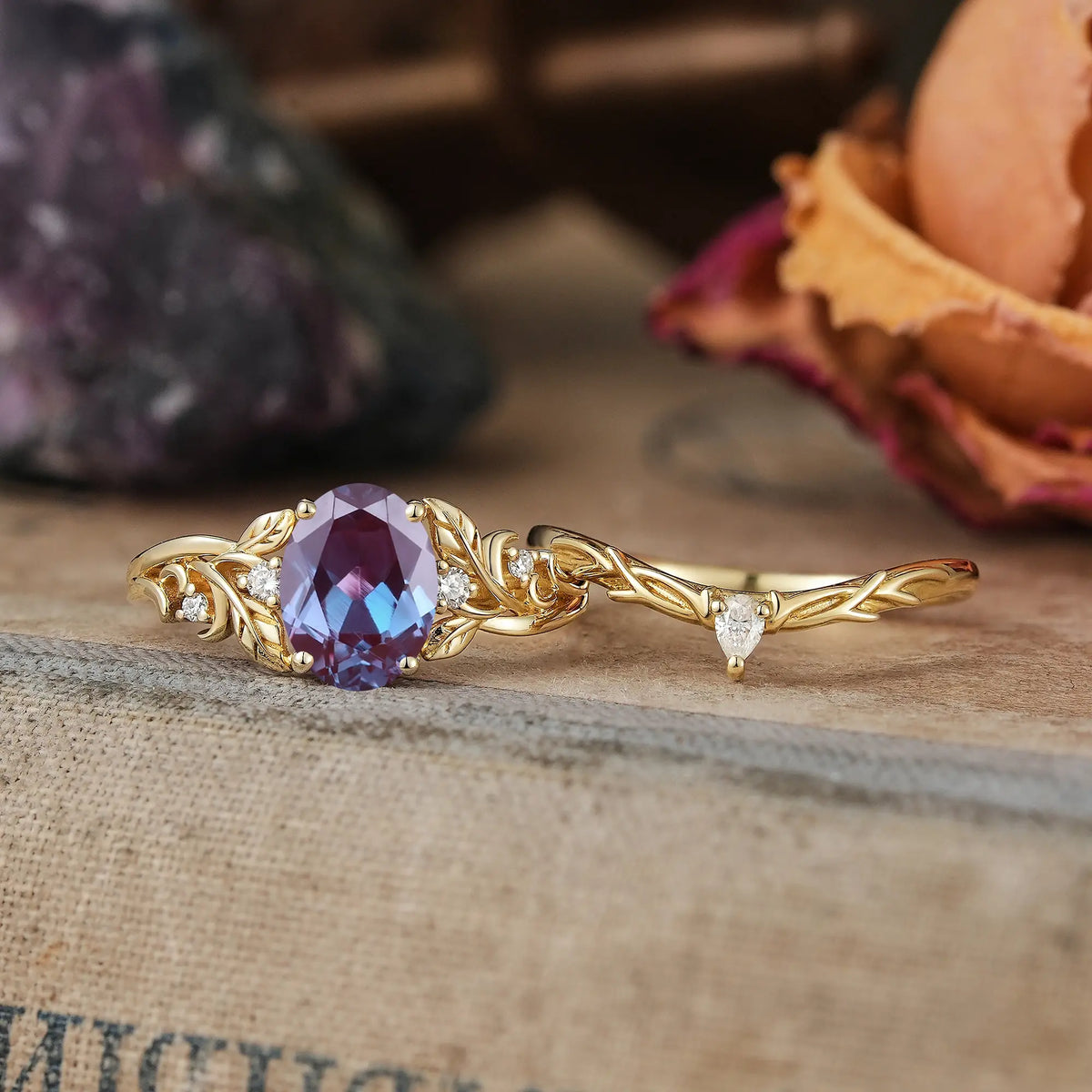Nature Inspired Oval Cut Alexandrite Darlene Bridal Ring Set | GemsMagic